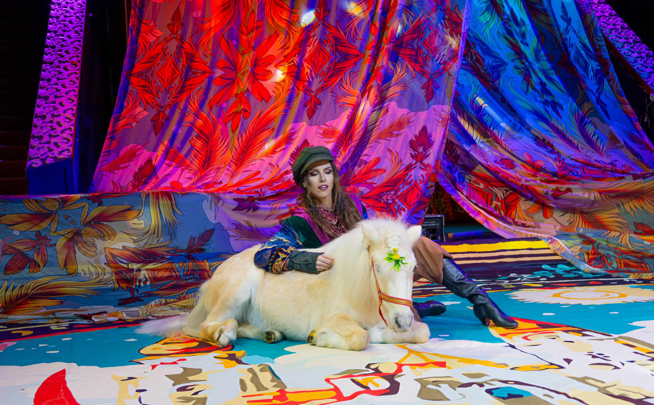 Цирк Жар Птица. Афиша. Семейный и Свадебный фотограф в Сочи