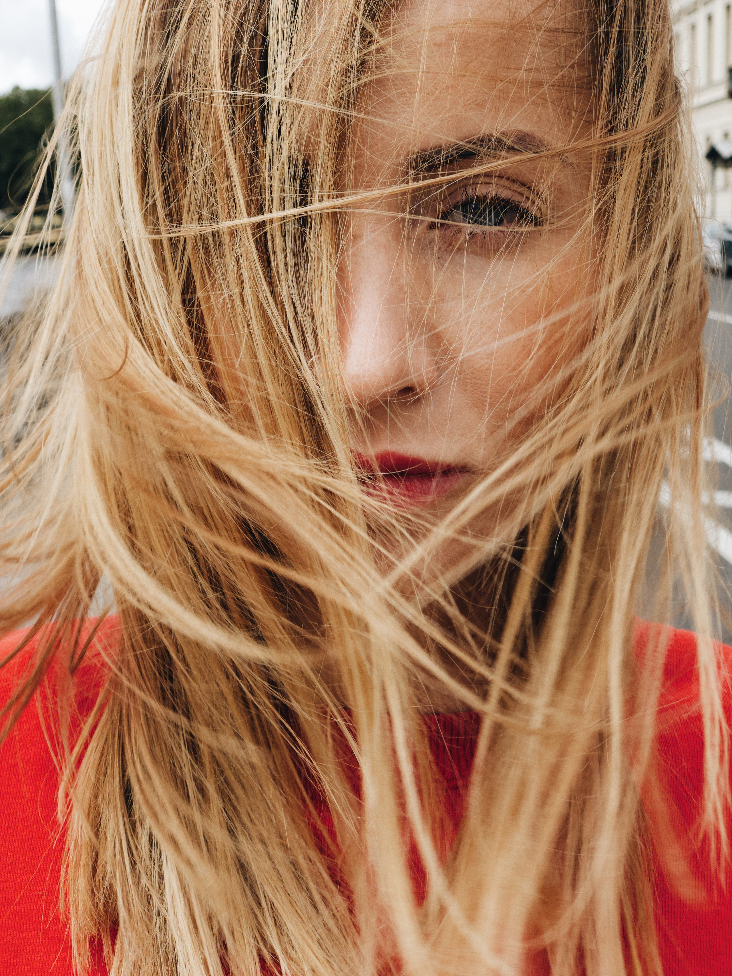 Современная концептуальная фотография о теле, уязвимости и идентичности. Визуальная практика на стиле честности, пост-иронии и искусства.Рекламная фотография, Концептуальная фотография, Современный художник, Психология, Коммерческий фотограф, Репортажный фотограф, Стрит фотография, Арт, Сюрреализм, Мобильная фотография, Снято на айфон, Дима Бурза