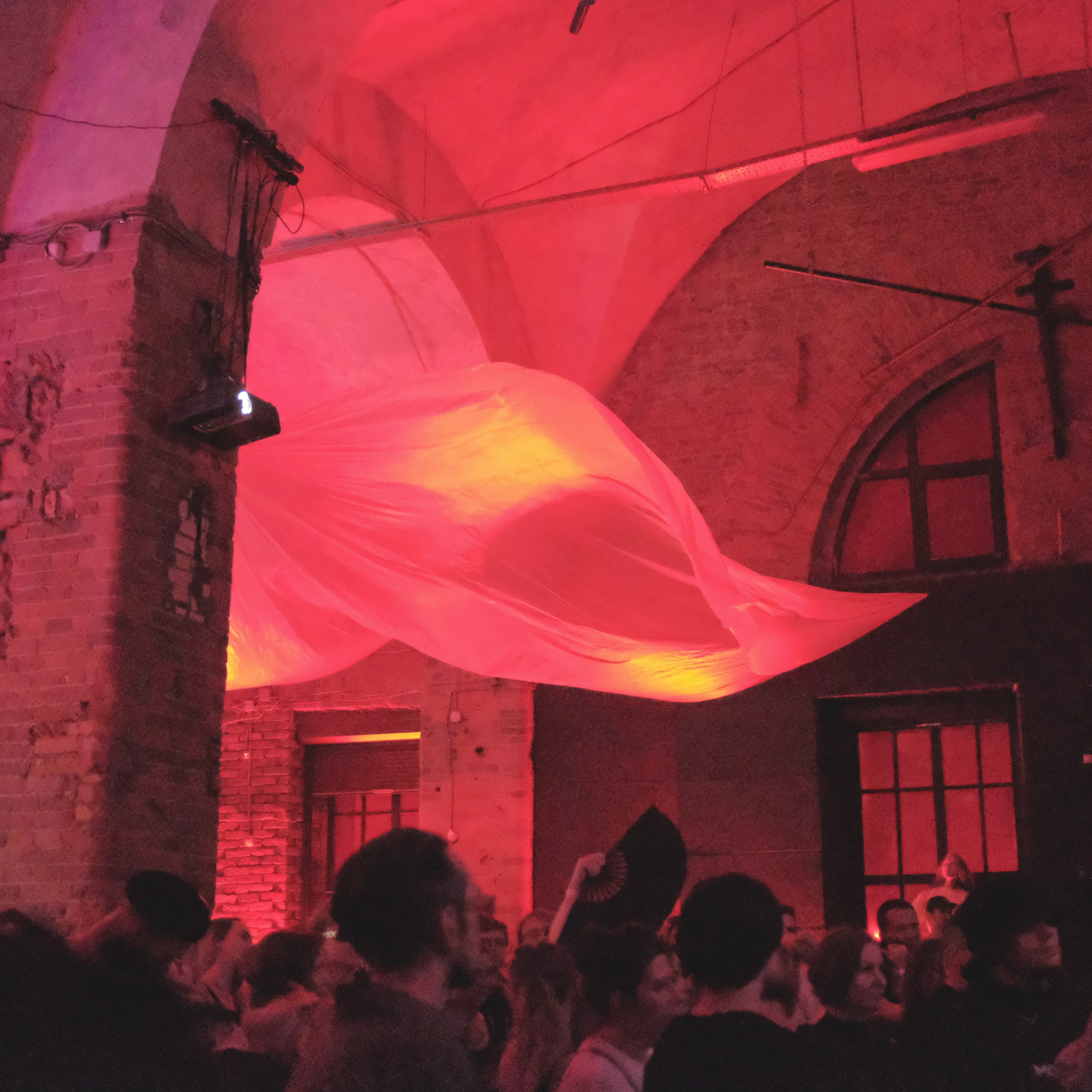 Мир2/16.08.2025. Репортажный фотограф в Санкт-Петербурге Даниил Могута