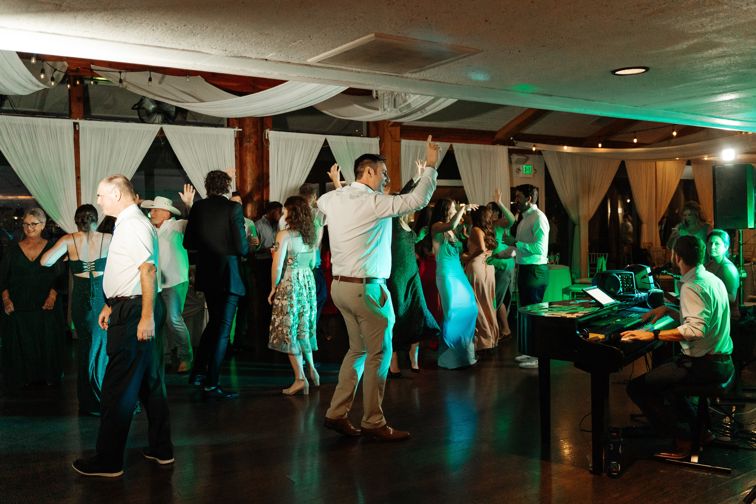 2025-08-16_BryanAmber. Ретушер Зенькевич Света