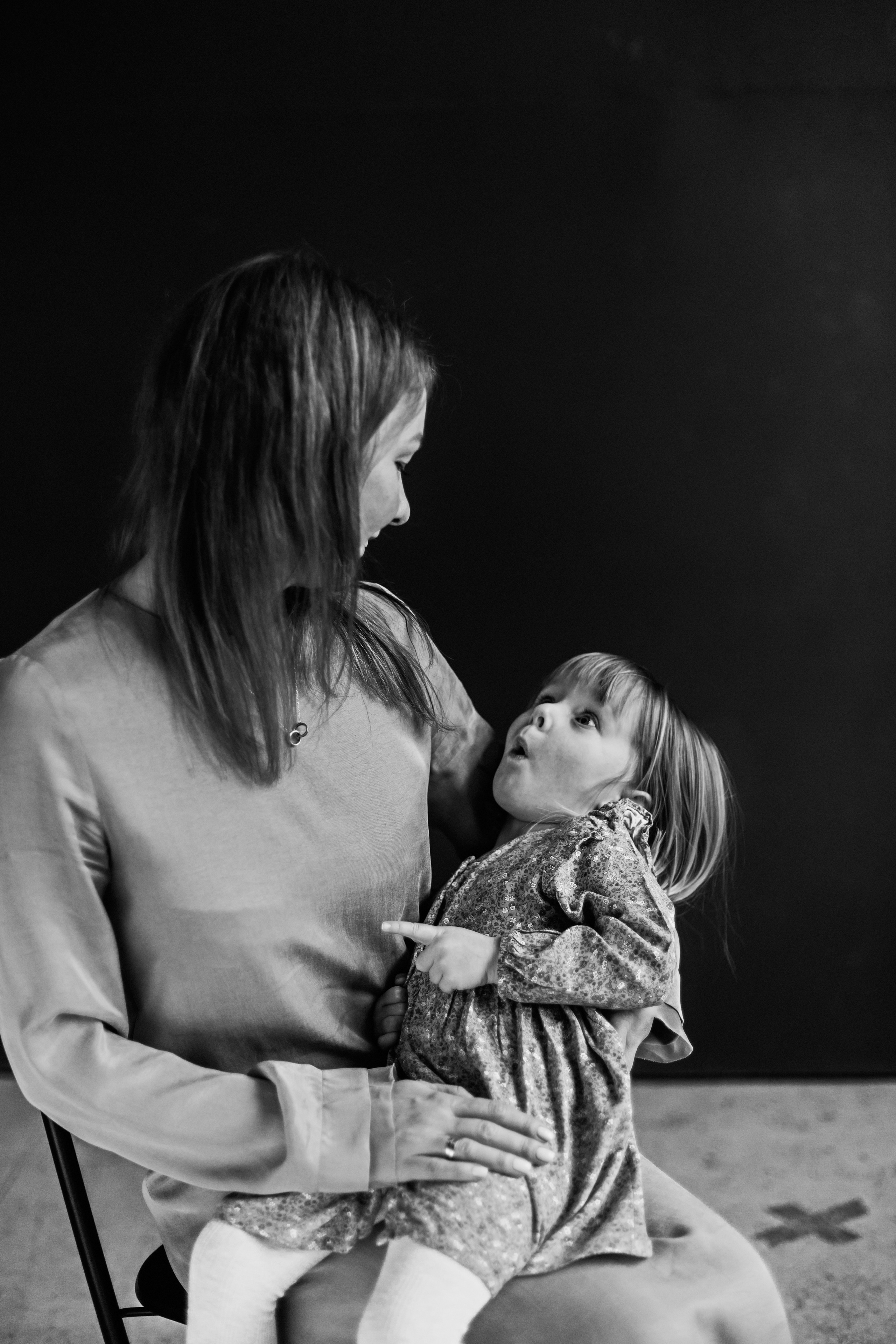 Фотосессия маленькой дочки с мамой в фотостудии Pavilion. Детский, свадебный и семейный фотограф Юлия Курбатова, Санкт-Петербург