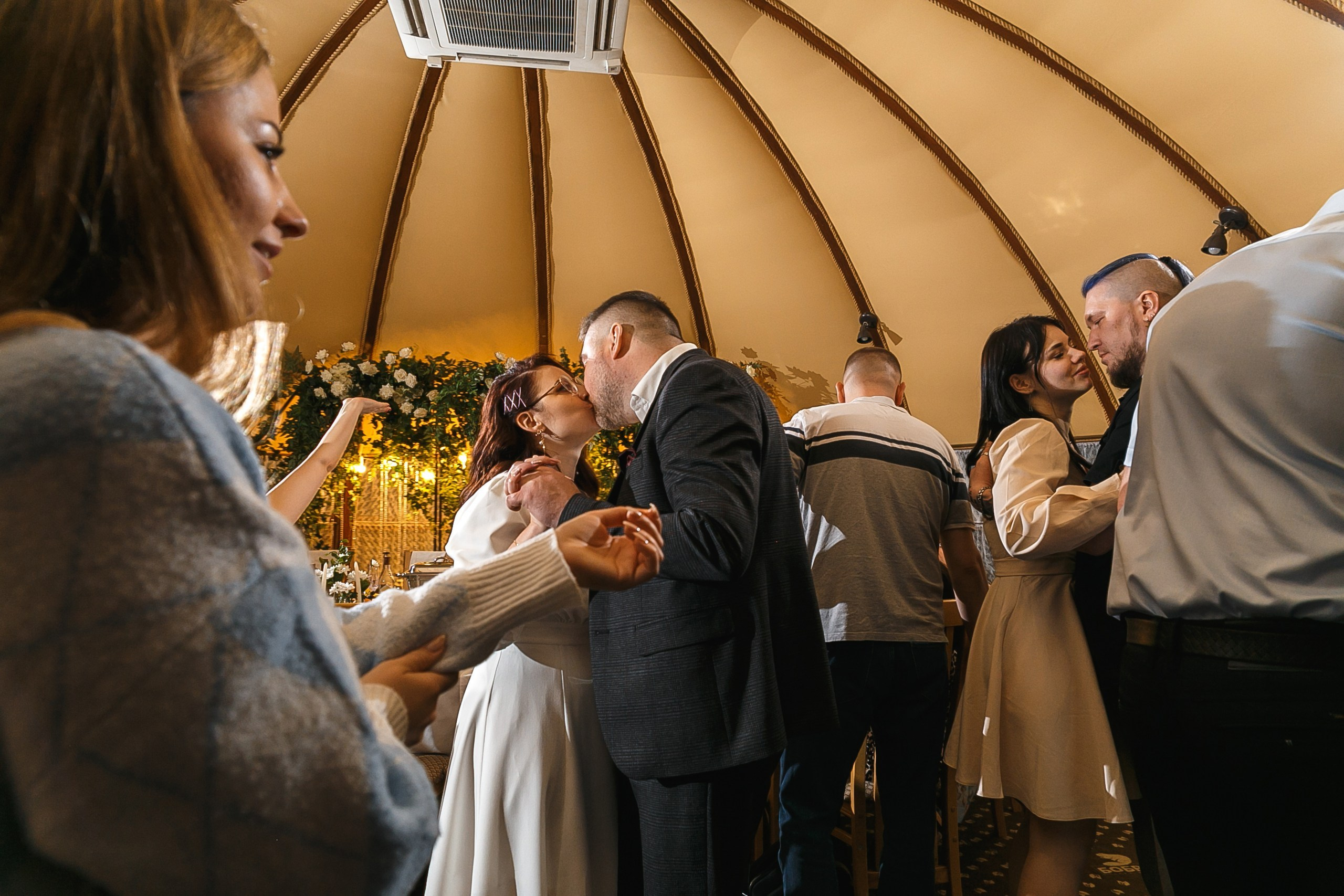 Яна и Алексей: свадебный день. Событийный фотограф Максим Бескоровайновнов