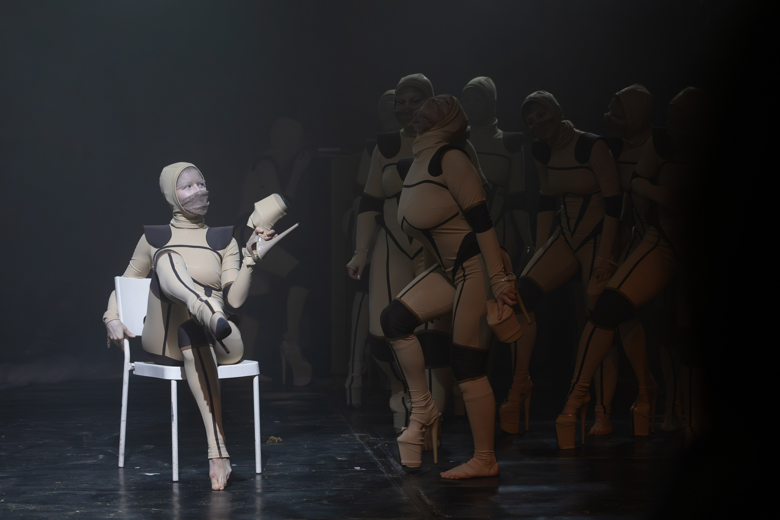 Постановка «Иные» 2025. Предметный и репортажный фотограф в Санкт-Петербурге Александр Е