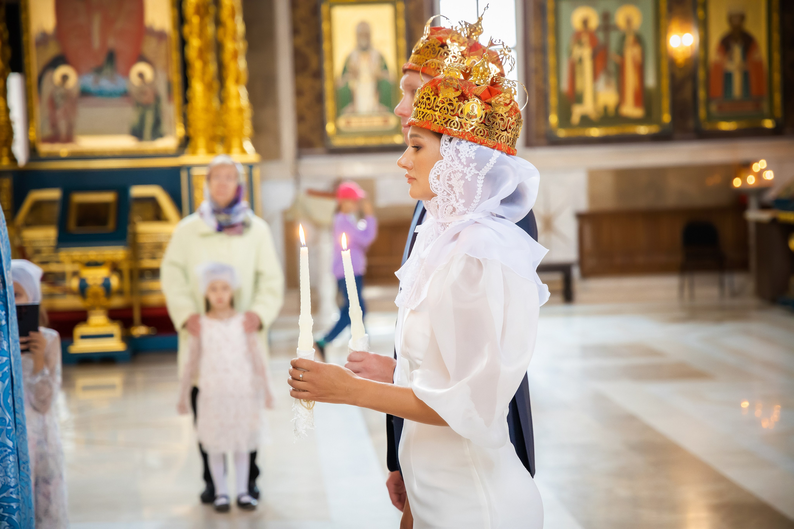 В Храме. Семейный и Свадебный фотограф в Астане Александр Астапов