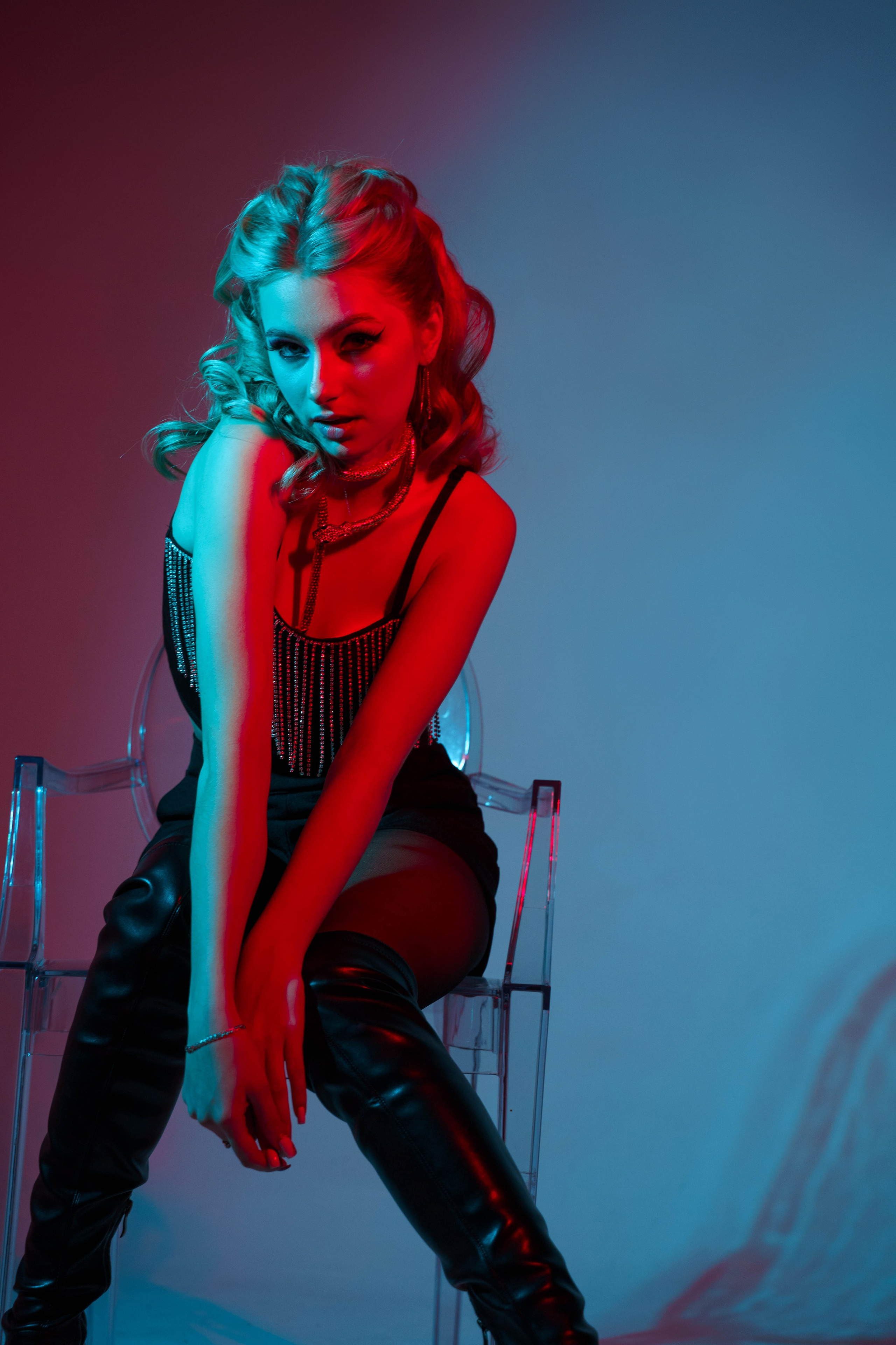 Студийный минимализм. Виктория Алпеева — фотограф по любви