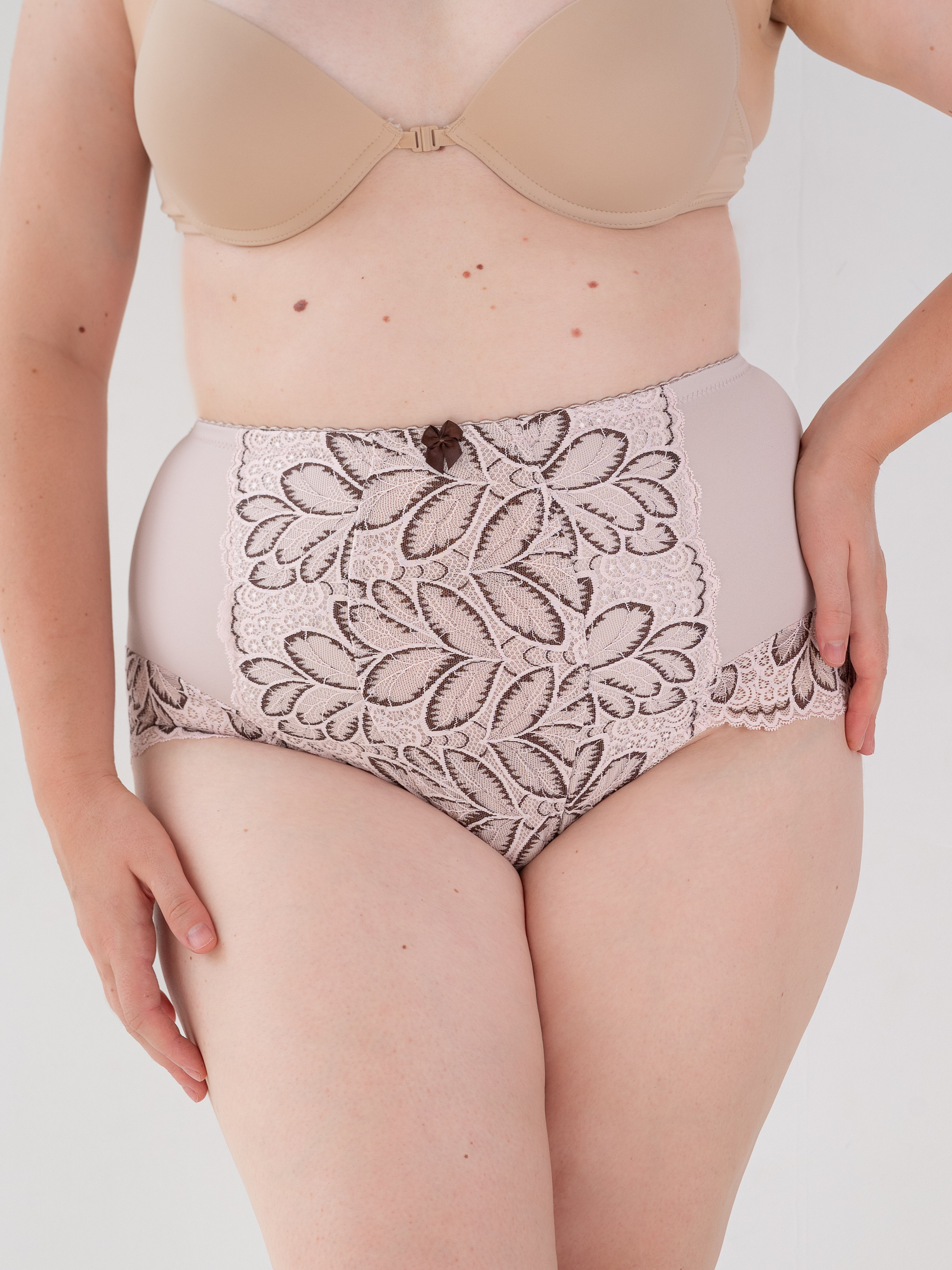 Женское нижнее белье plus size серия 2. Предметный фотограф, фото для маркетплейсов Пятигорск, КМВ