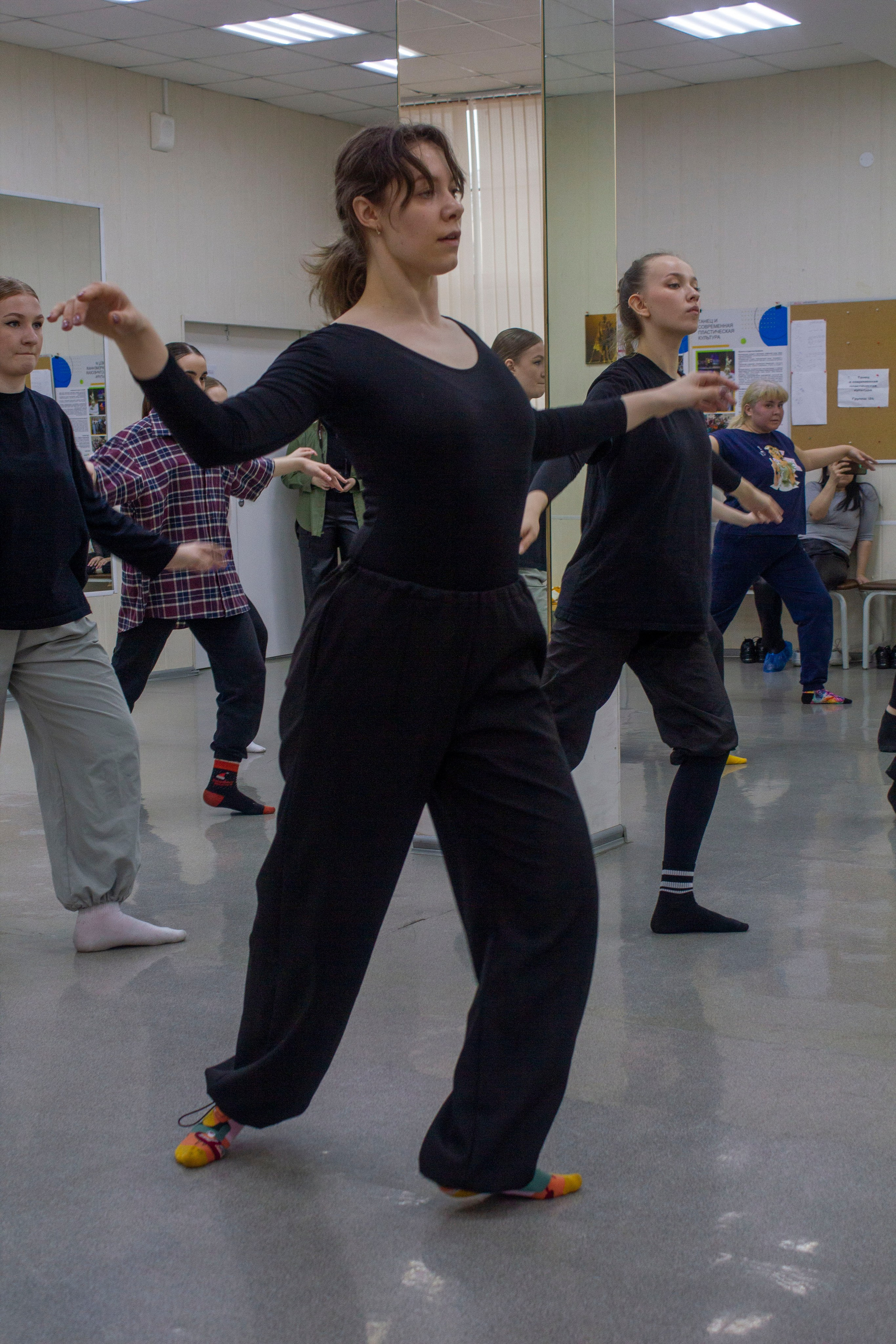 День современной хореографии в Екатеринбургской академии современного искусства