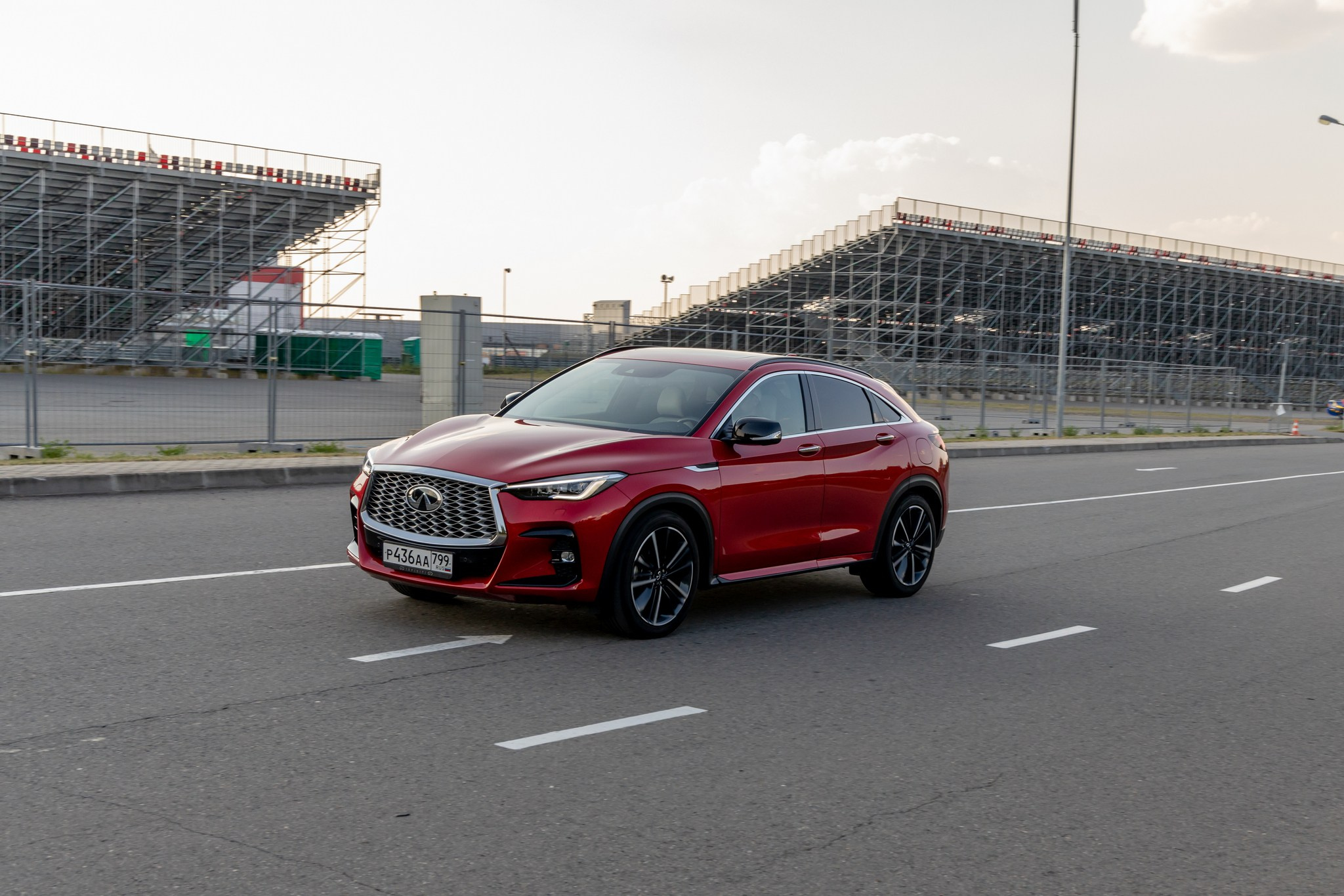 Infiniti QX55. Репортажный, семейный и студийный фотограф в Москве Демин Алексей