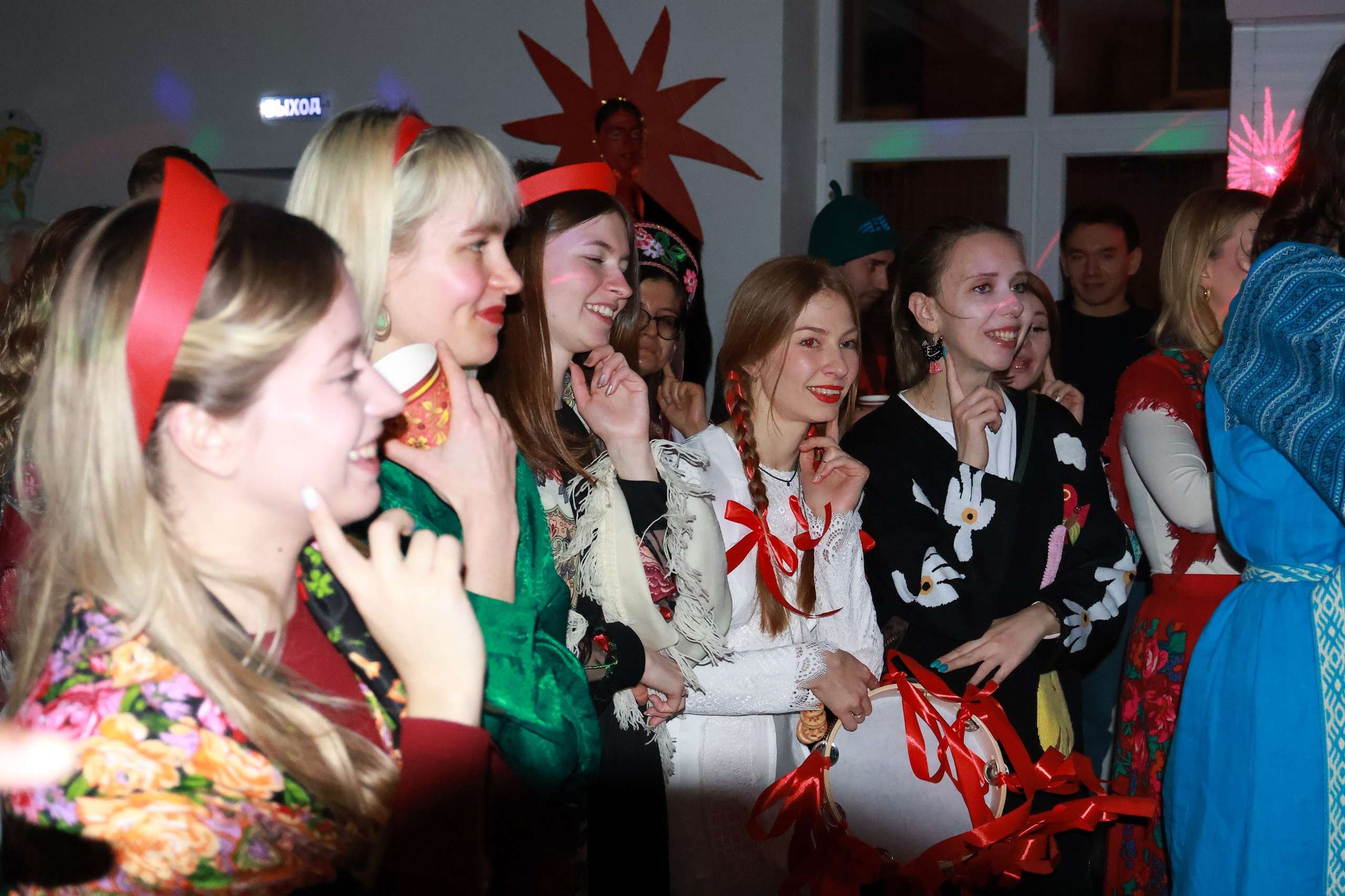 Новый год в школе MCS. Спортивный и репортажный фотограф Ермакова Светлана