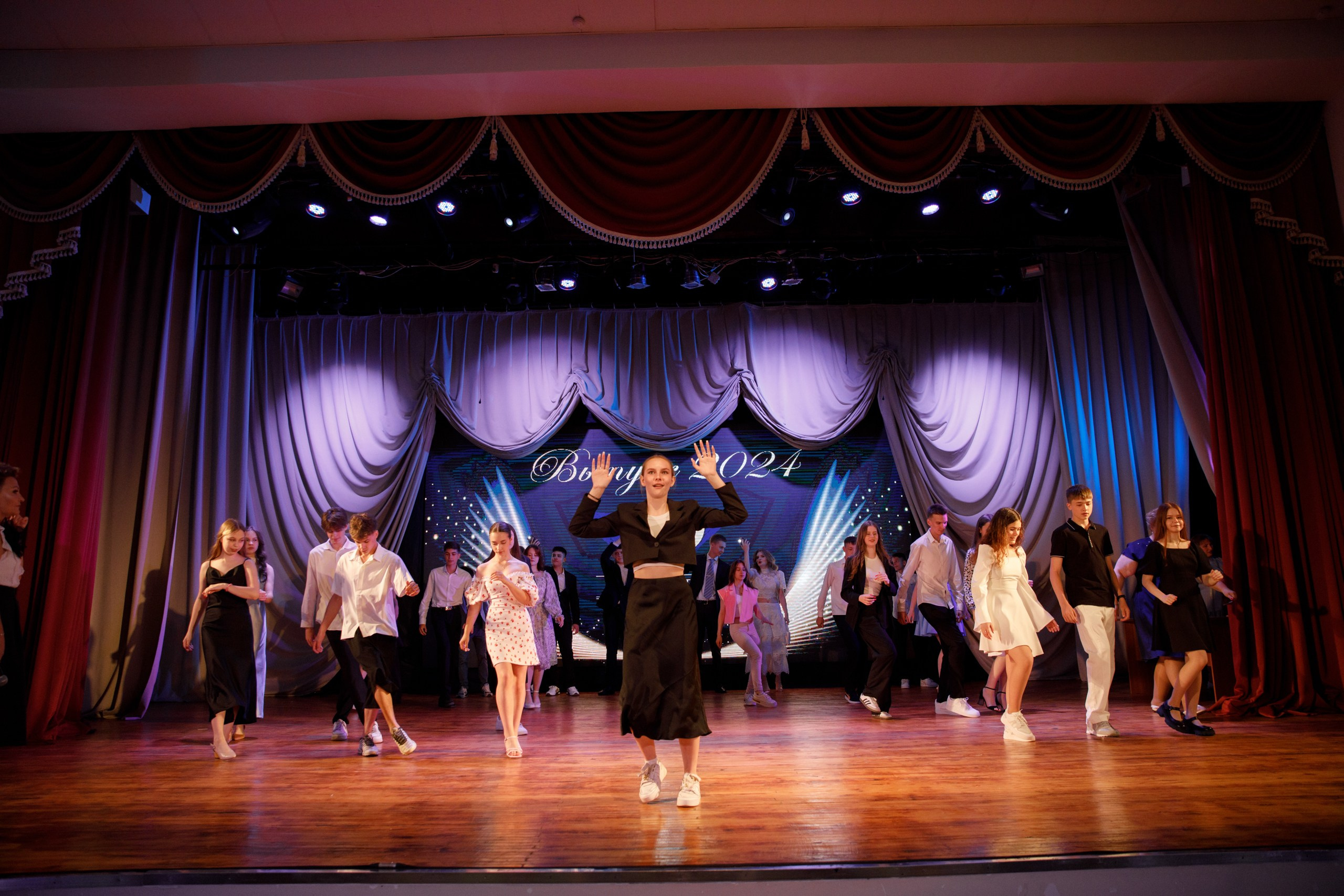 Вручение аттестатов. Свадебный фотограф в Ярославле Анастасия Архипова