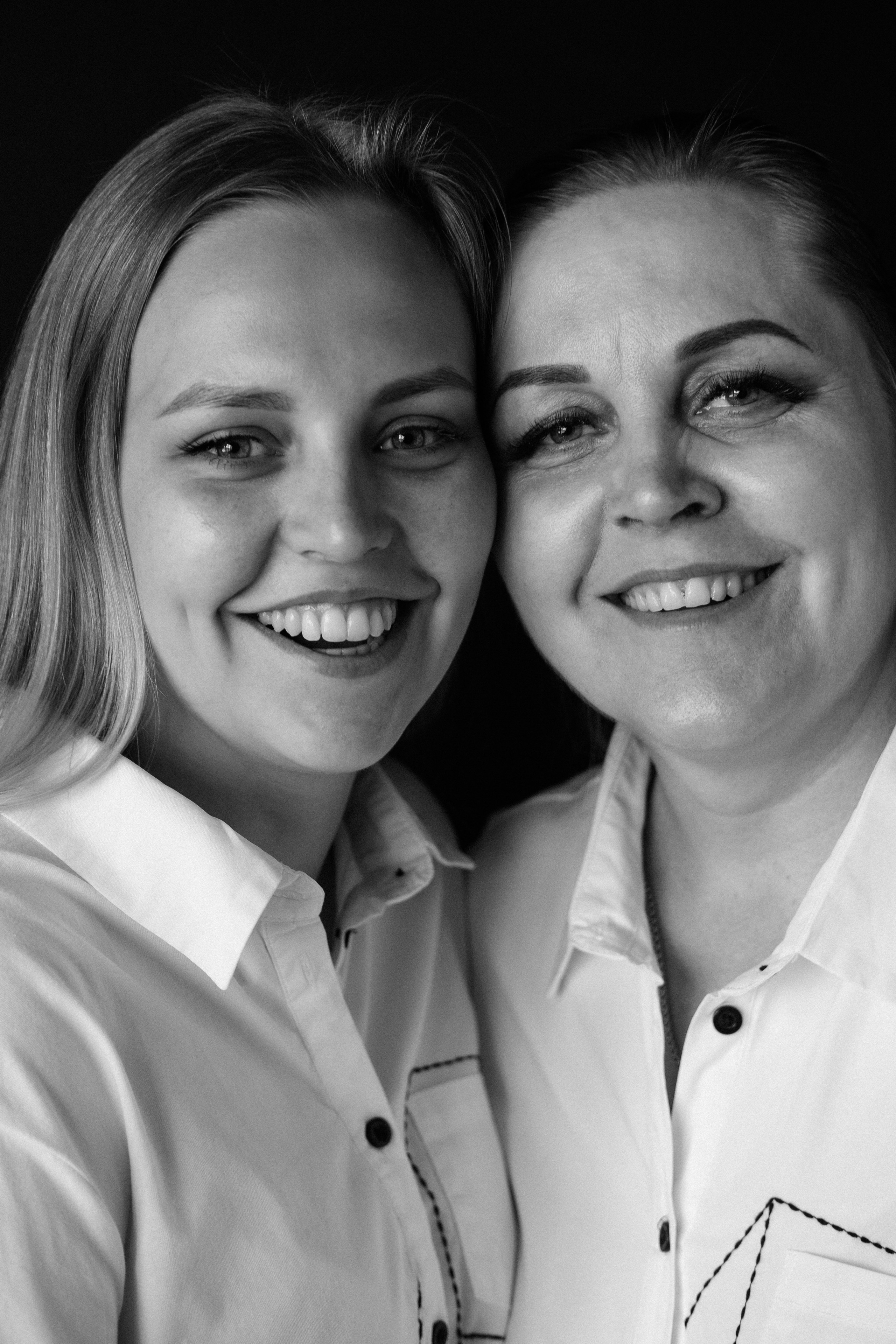 ДВЕ ЖЕНЩИНА. КРИСТИНА ГУСЬКОВА