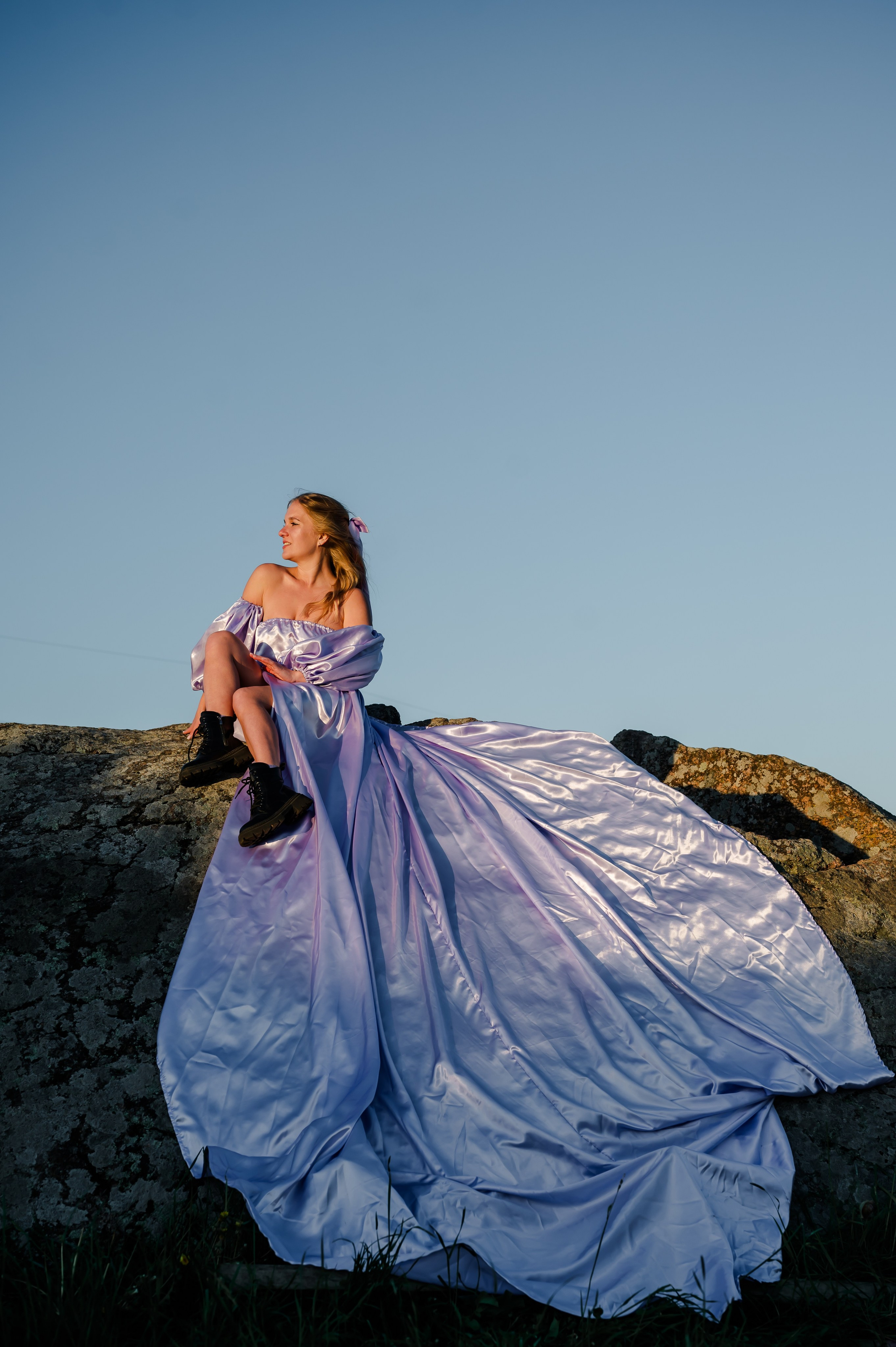 Юлия и сирень. Свадебный и семейный фотограф Евгения Кононова