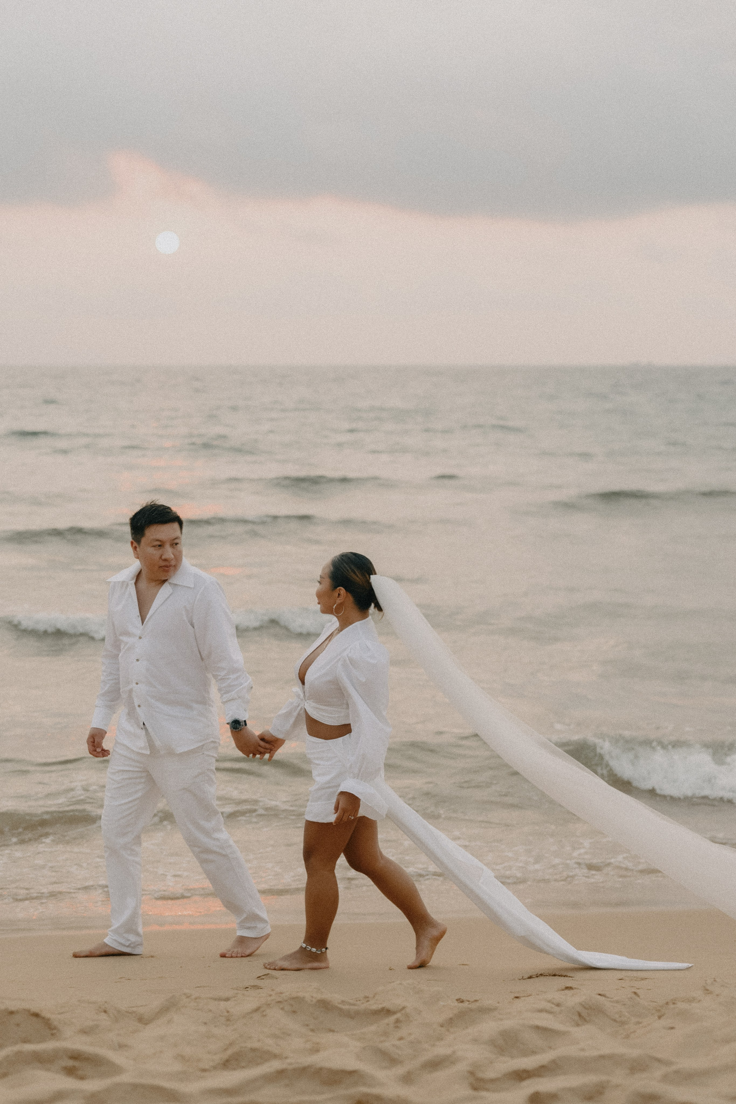 Руслан & Ирина. La Marée wedding agency Свадебное агентство на Фукуоке, Вьетнам — организация свадеб, декор, координация и помощь парам для идеального дня