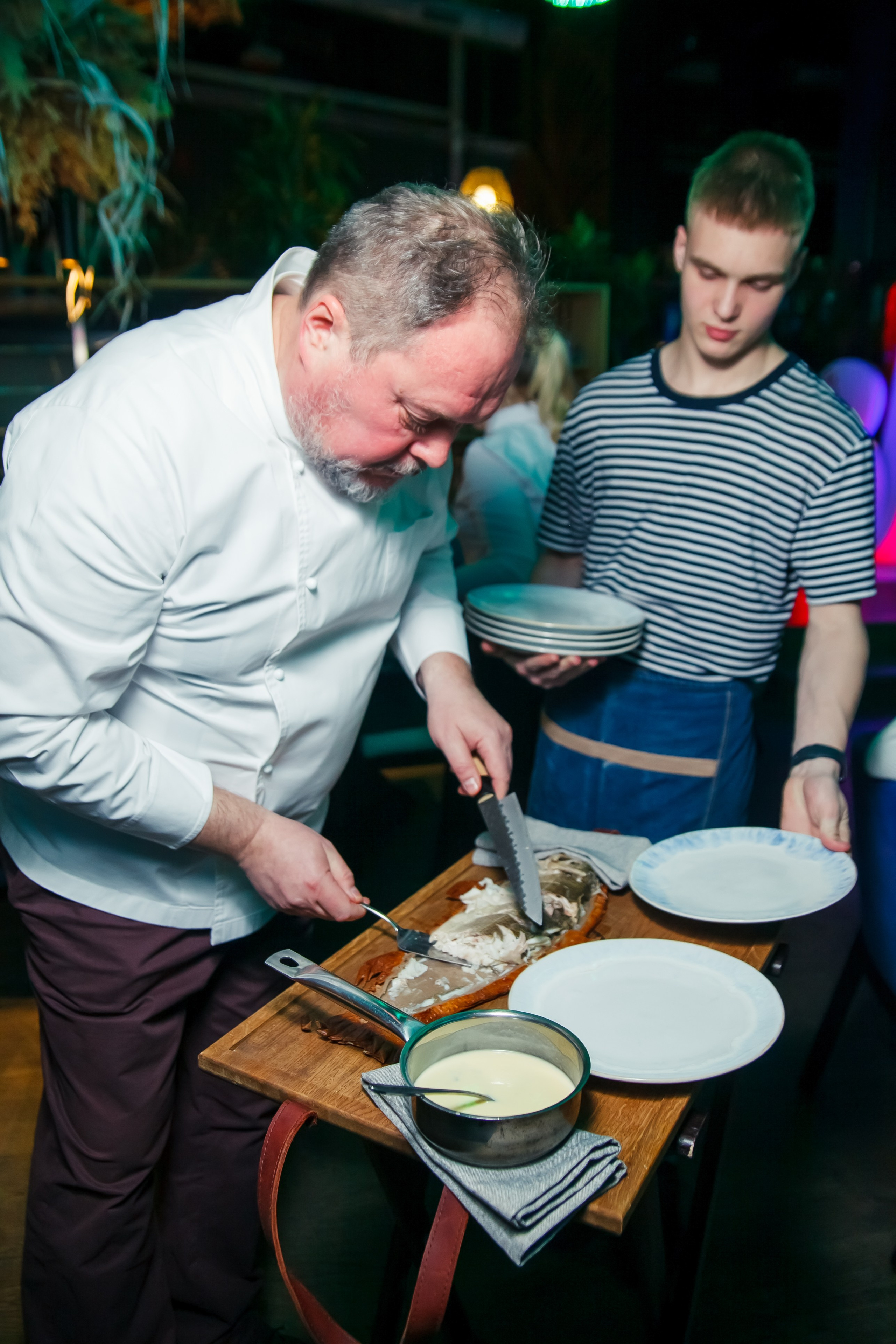 Гастроужин в ресторане Река с Шефповаром Владиславом Пискуновым. Свадебный и детский фотограф в Волгограде Слава Белов