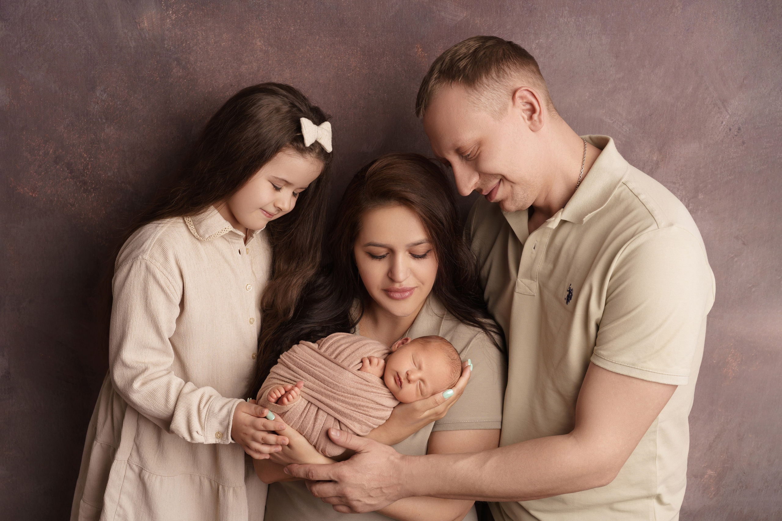 Семейные фотосессии с новорожденными | Трогательные кадры малышей и их близких в Москве и МО. Фотосессия новорожденных в Москве и Московской области | Профессиональный фотограф newborn — Татьяна Иванова