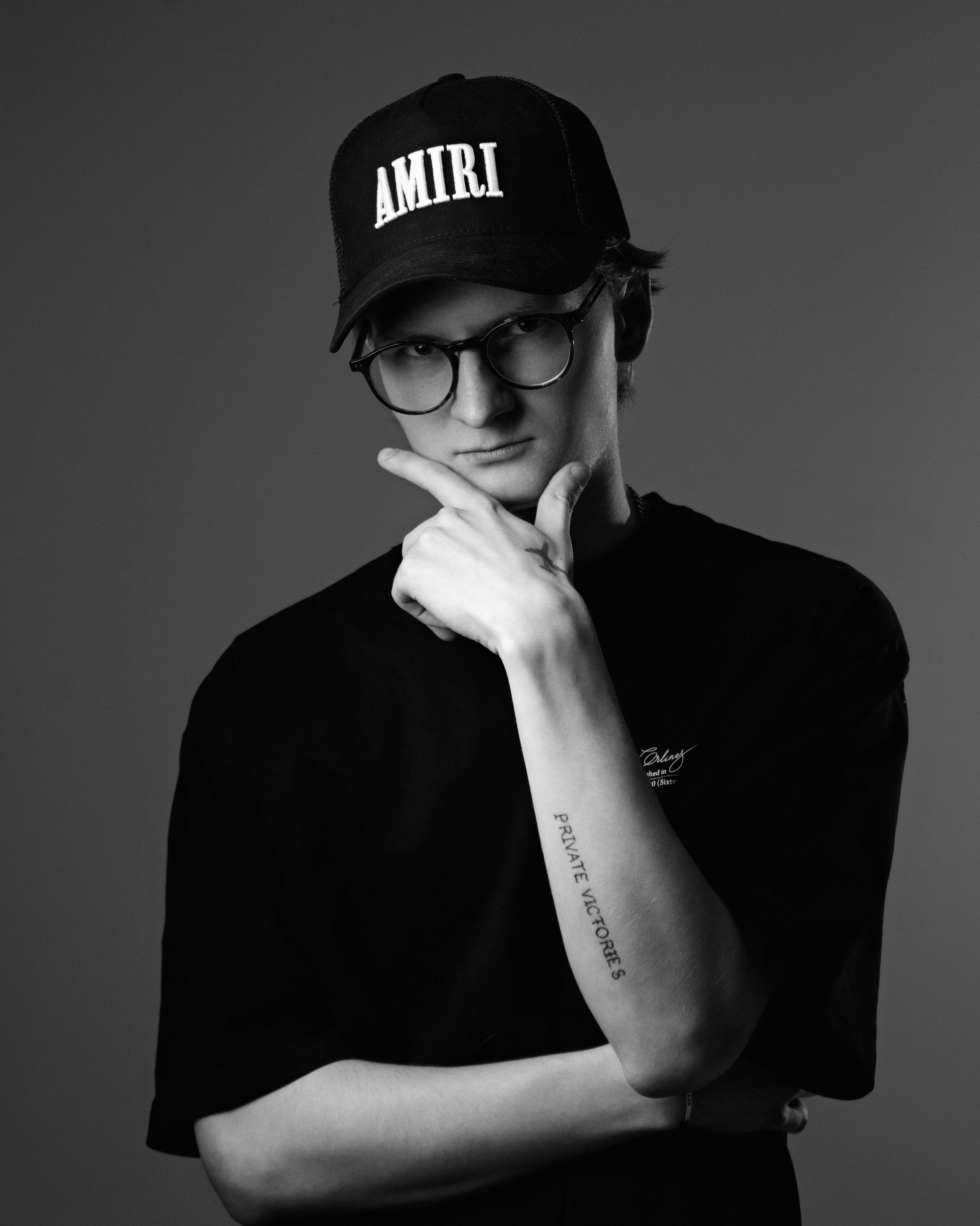 Портфолио. NOIZOMAX Художественный фотограф в Дубай