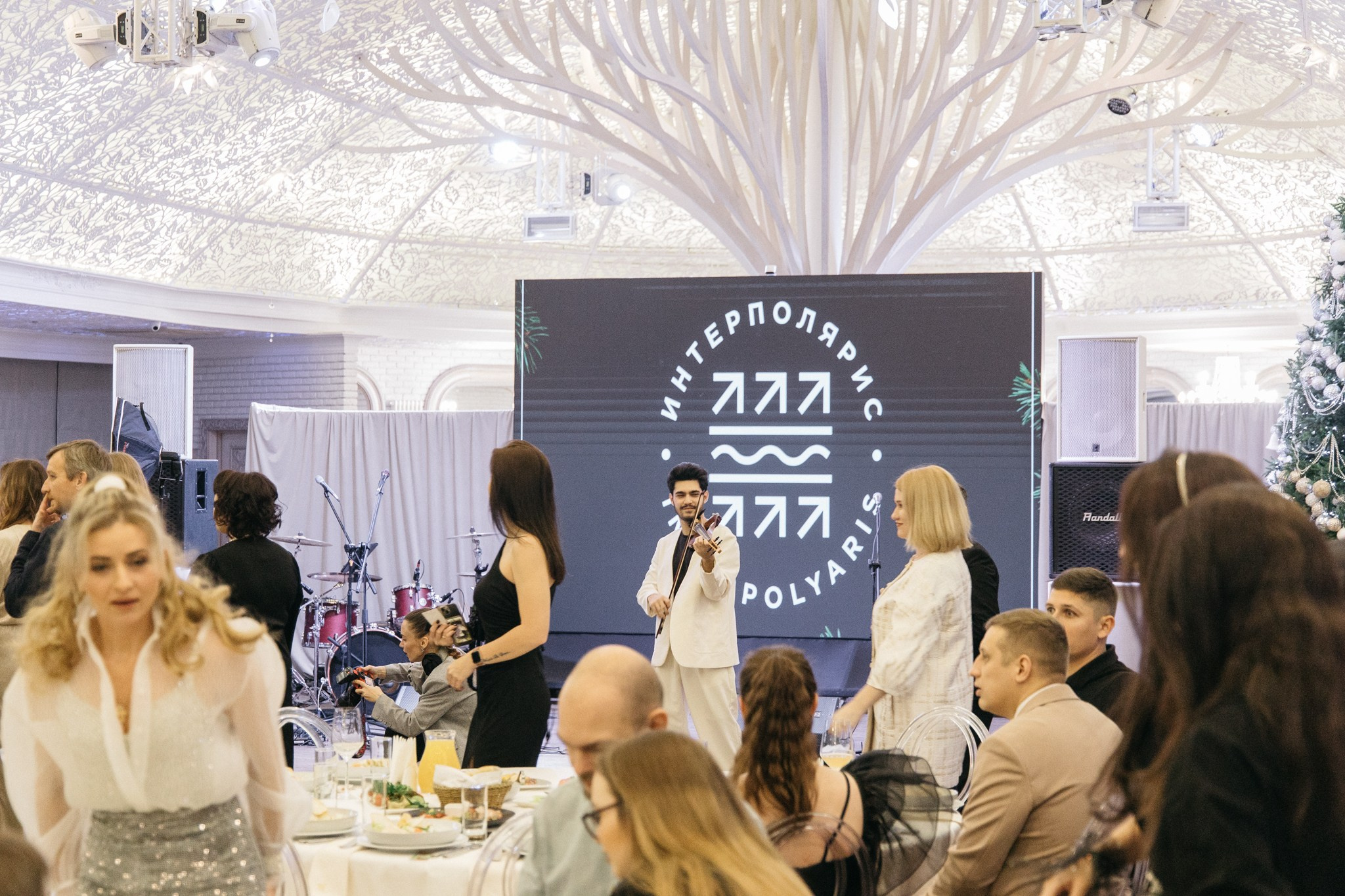 Интрополис. Артём Бачурин — свадебный фотограф Воронеж