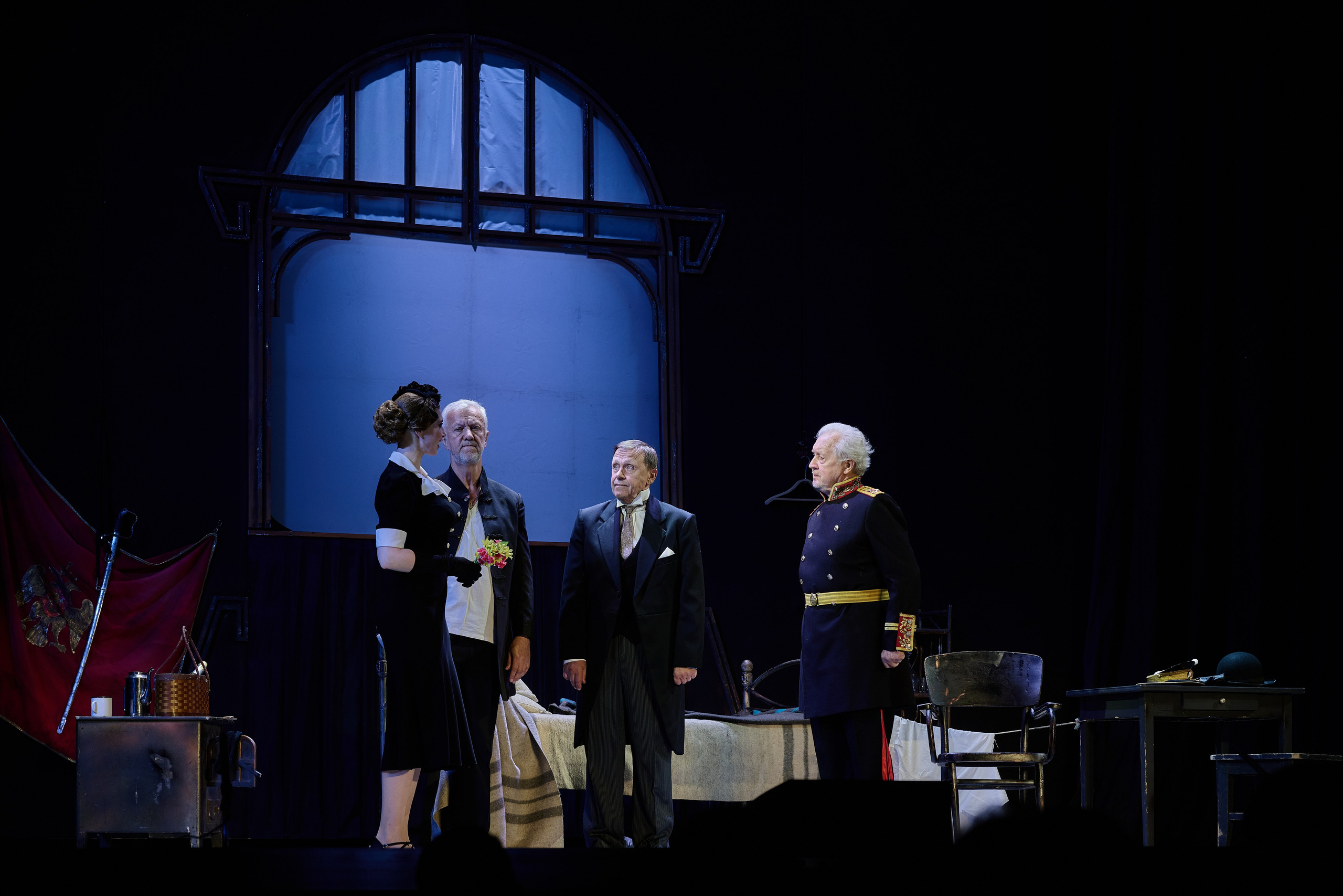 Спектакль «Товарищ». Фотограф Роман Адлер