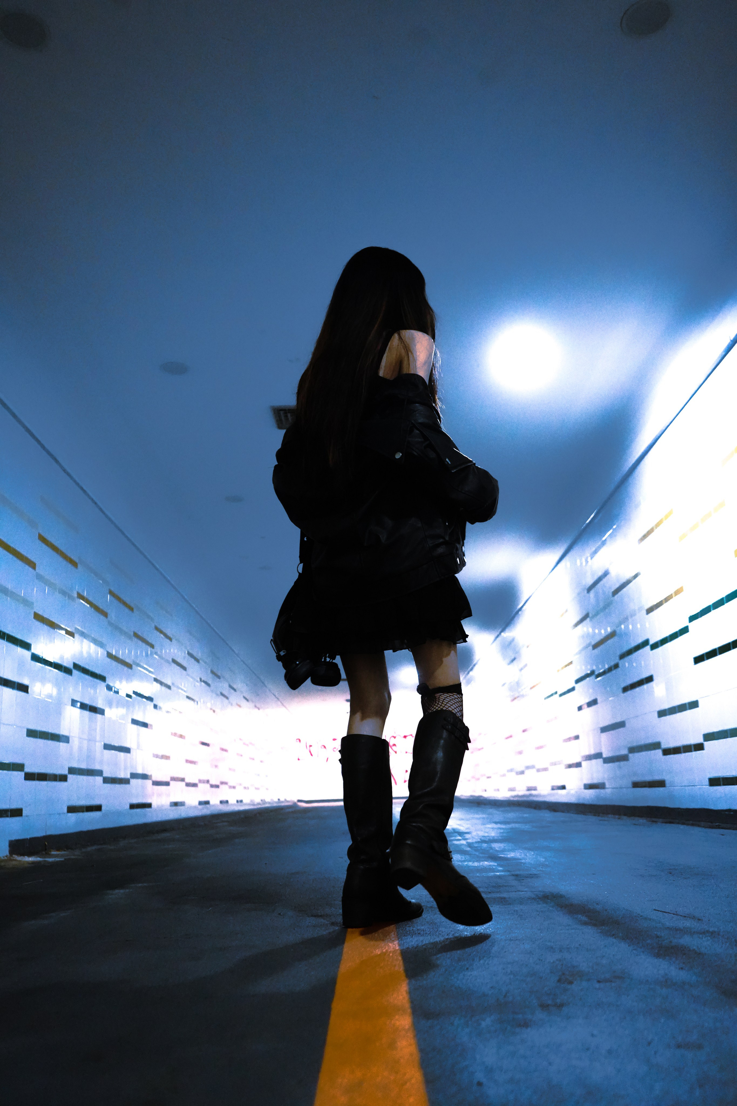 Nonsri School Tunnel. Photographer in Vladivostok, Taisiya