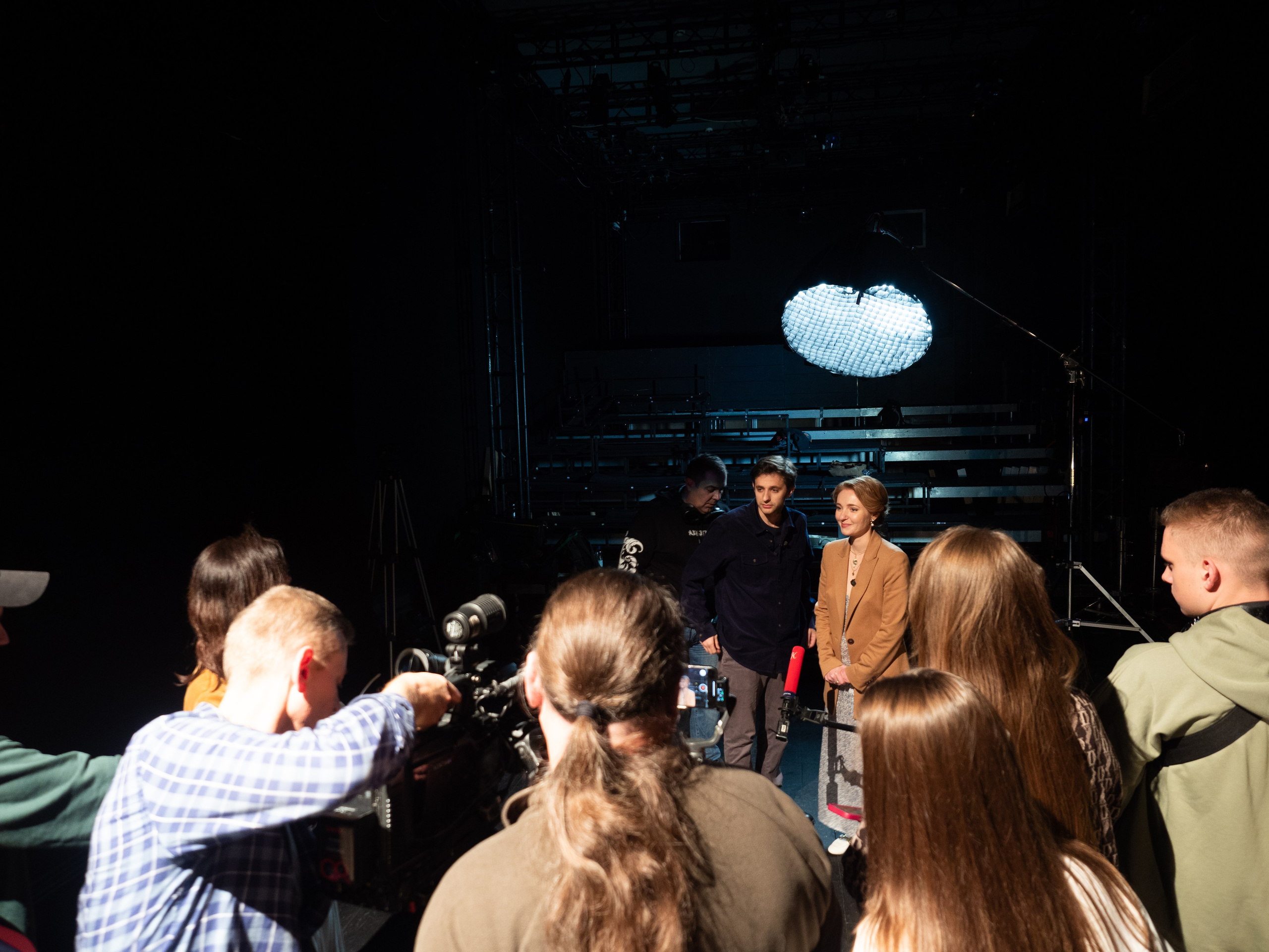 Вашу маму по телевизору показывают!. Алёна Орлова Портретный фотограф Москва