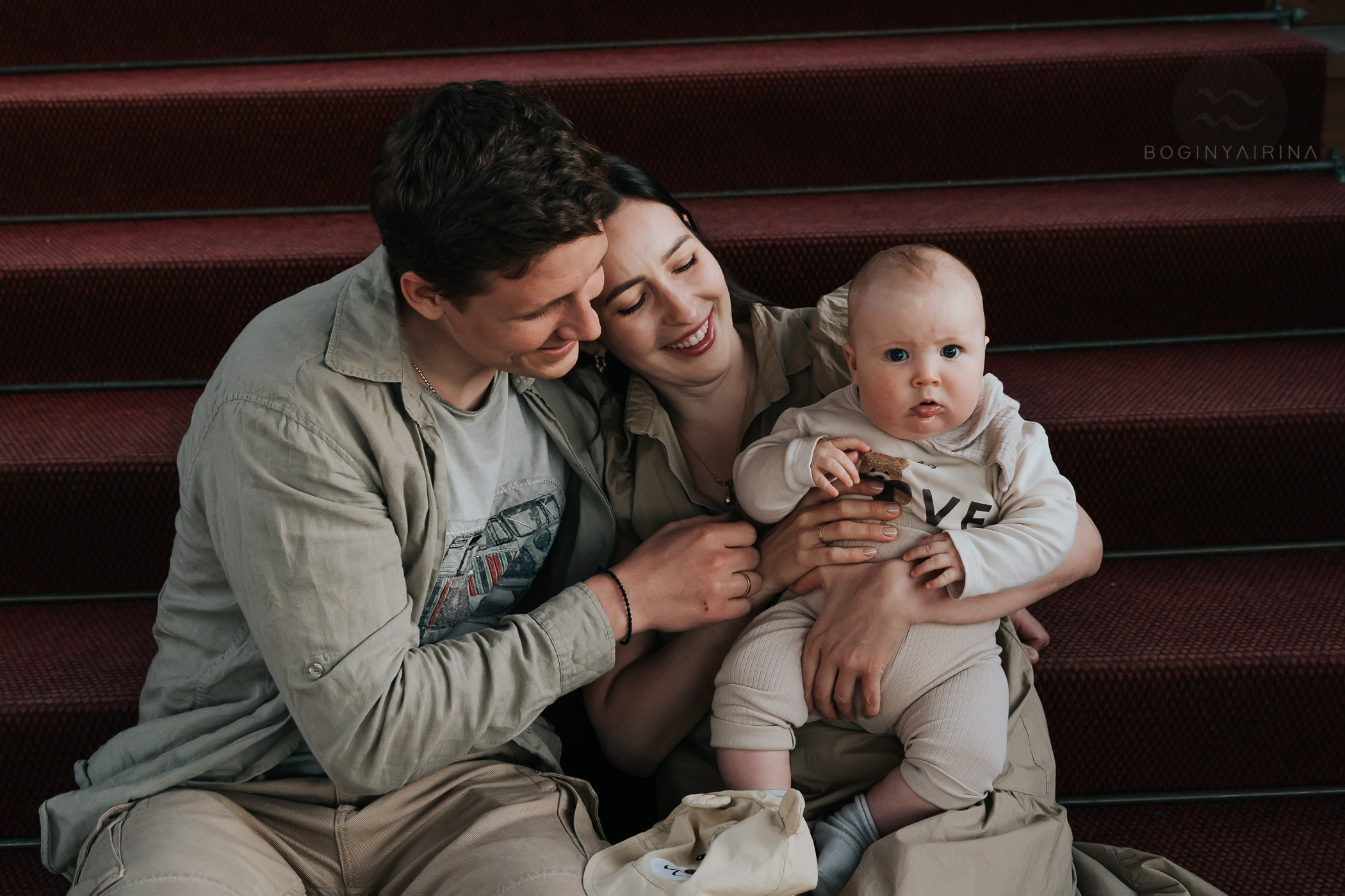 Семейная фотосессия с малышом. Фотограф на роды Москва. Фотограф новорожденных Москва