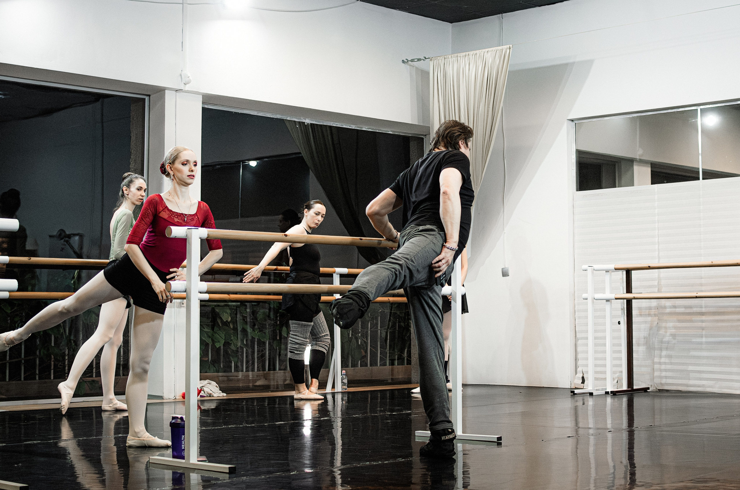 МК Антона Корсакова по классическому танцу. Портретный и репортажный фотограф в Санкт-Петербурге Варвара Жукова