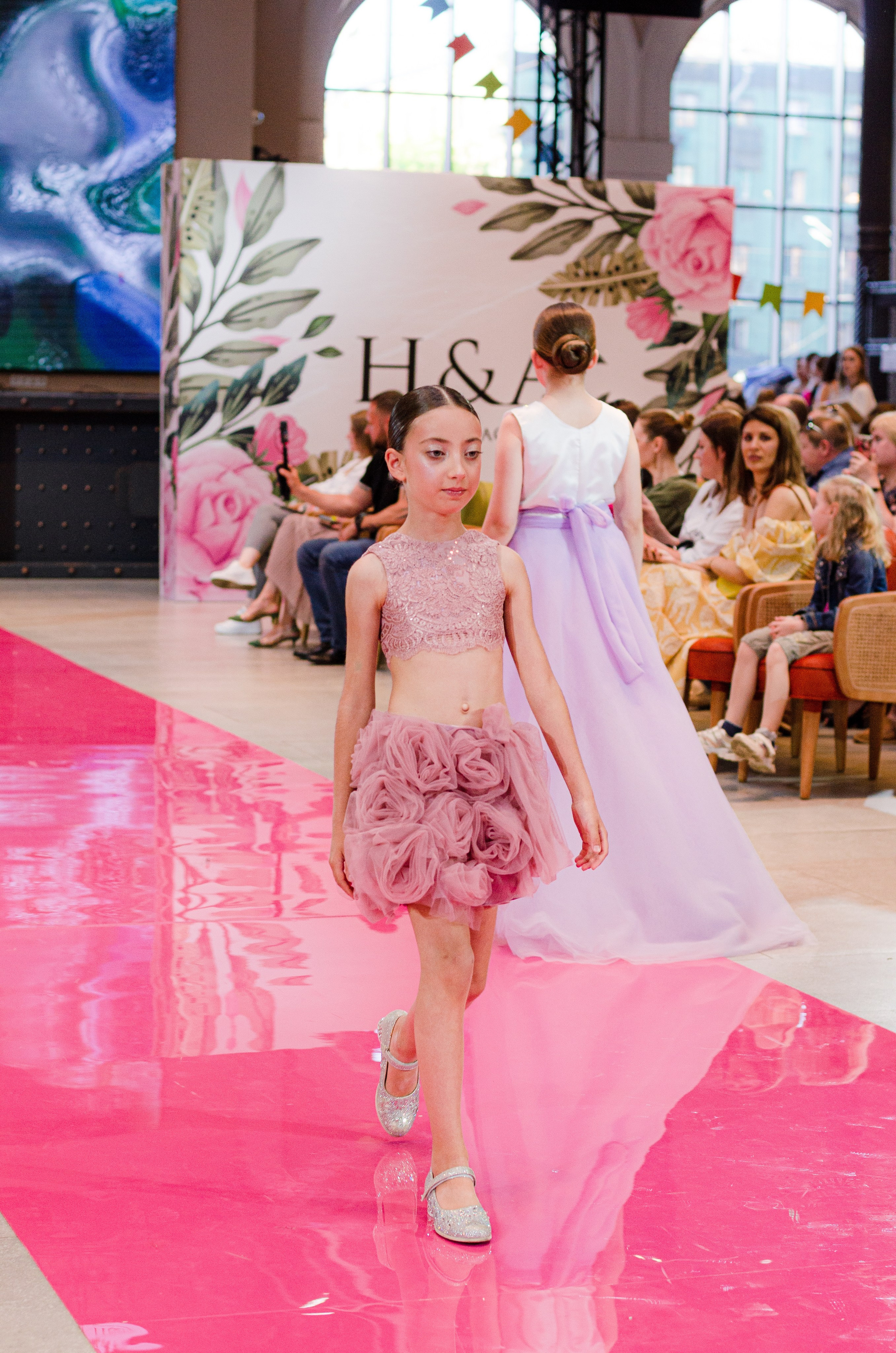 Показы мод. Портретный и репортажный фотограф в Санкт-Петербурге Варвара Жукова