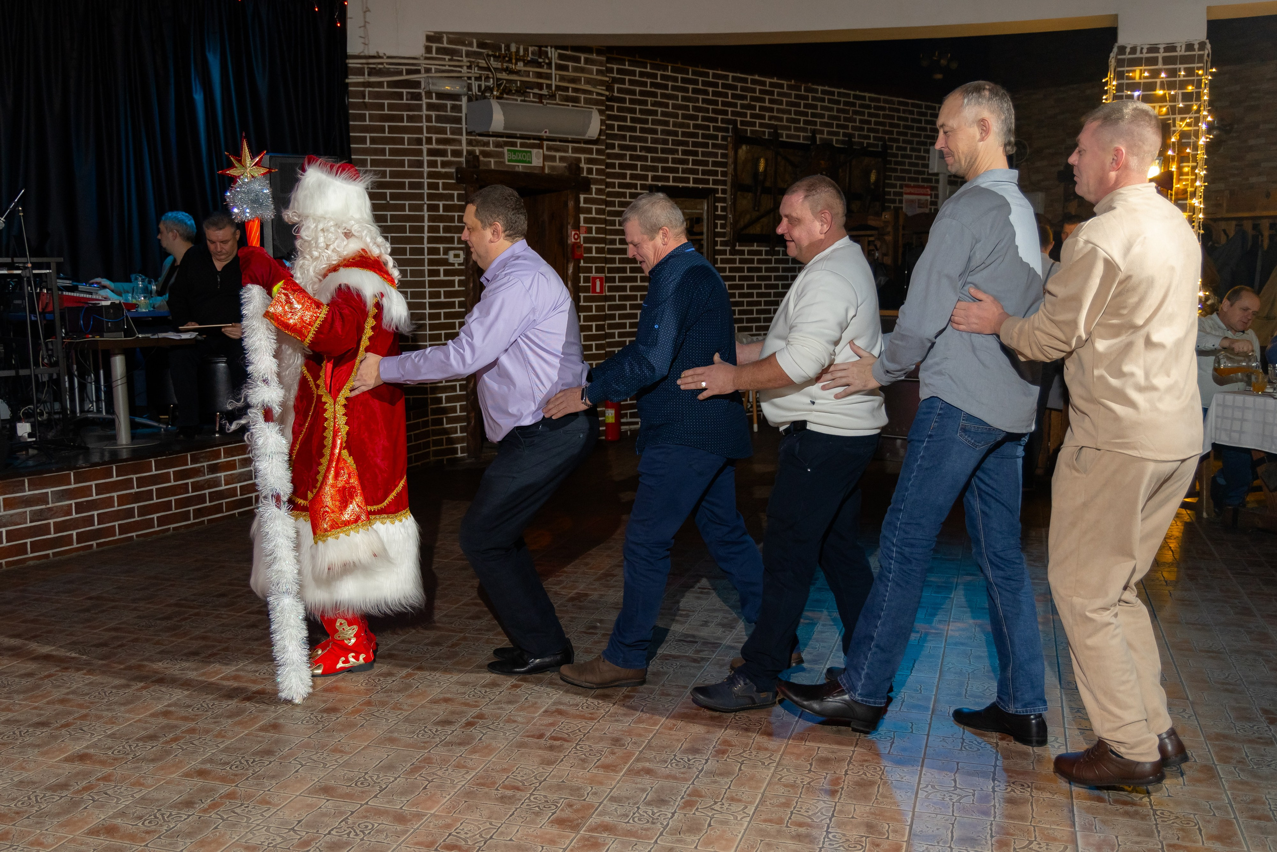 Корпоративная новогодняя съемка для логистической компании ИТА. Свадебный фотограф в Минске/Беларуси Сергей Спиридонов