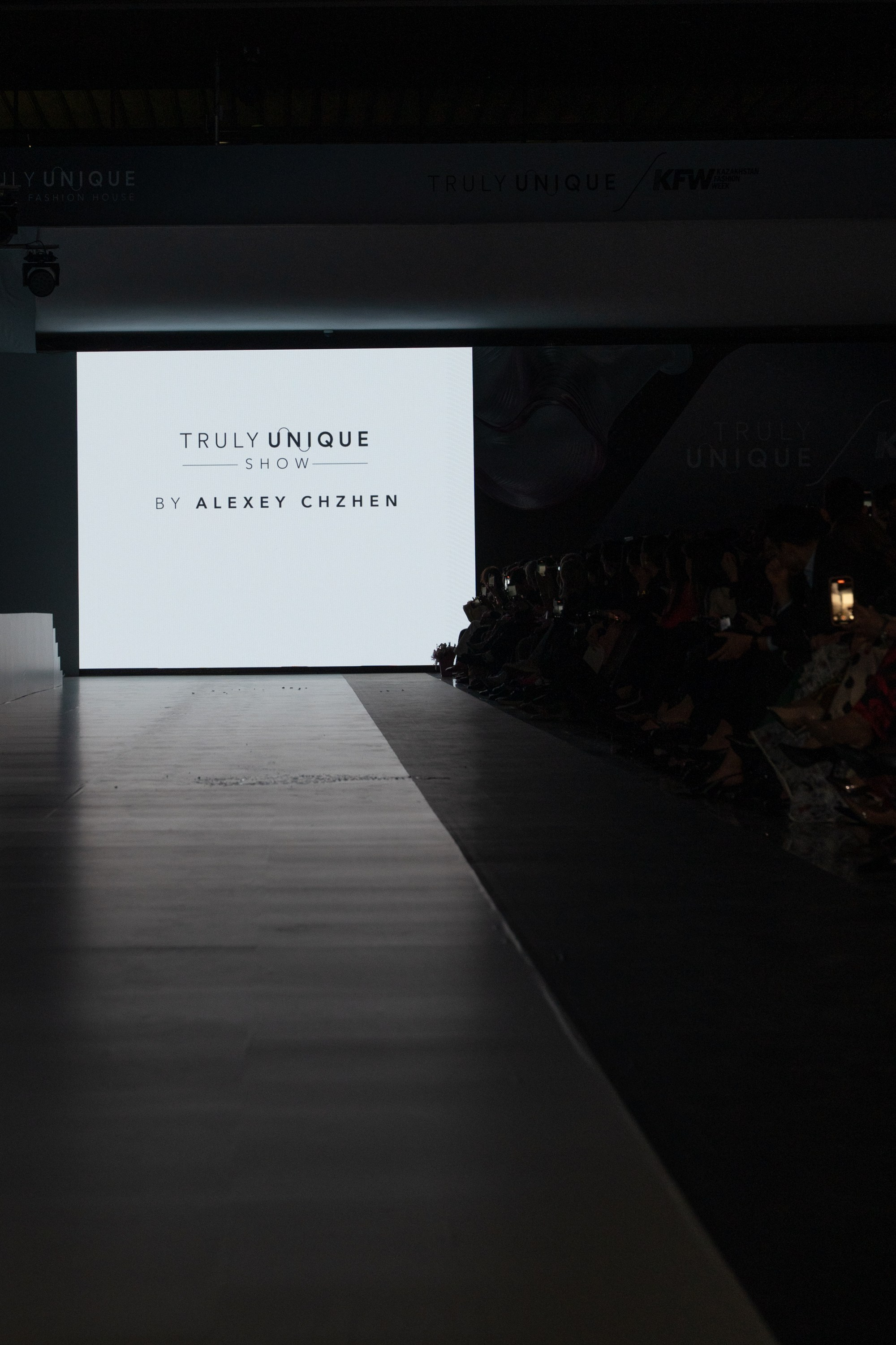 Truly Unique by Alexey ChZhen. Сайт Алматинского НЮ АРТ, будуар и фэшн фотографа Дениса Карпенко