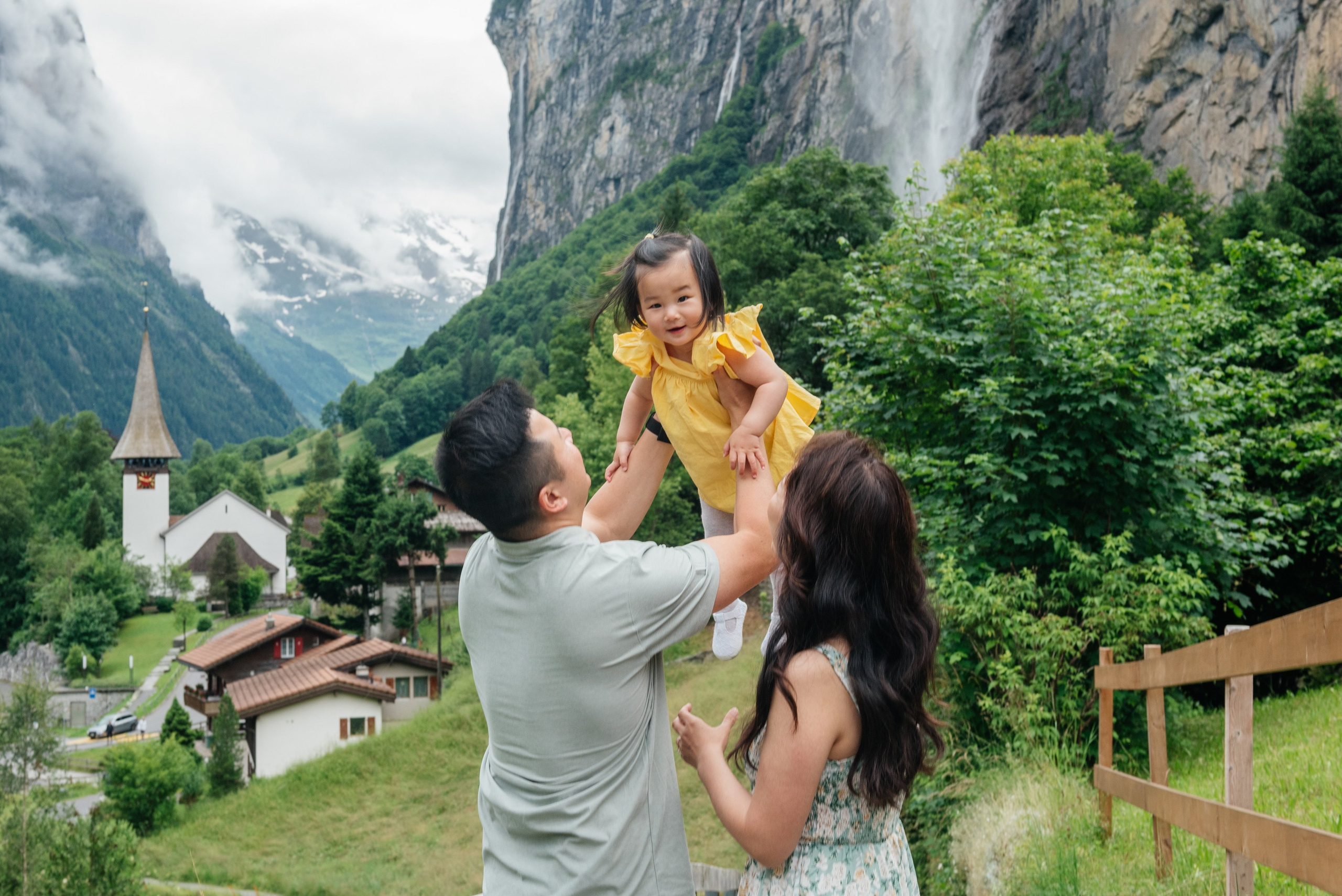 Bernice, Bryant and Kira (Lauterbrunnen, Switzerland). Photographer in Switzerland and Europe Anna Alekseenko