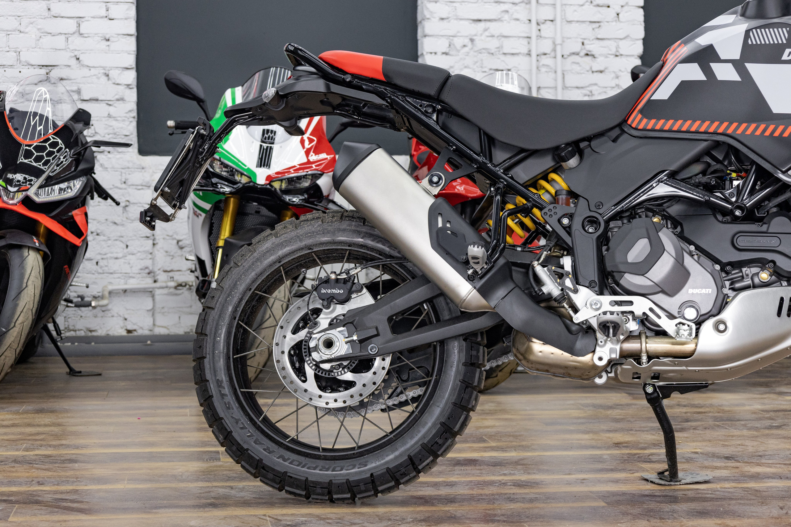 Фотосессия с мотоциклами и автомобилями. Предметный фотограф в Москве и Московской области