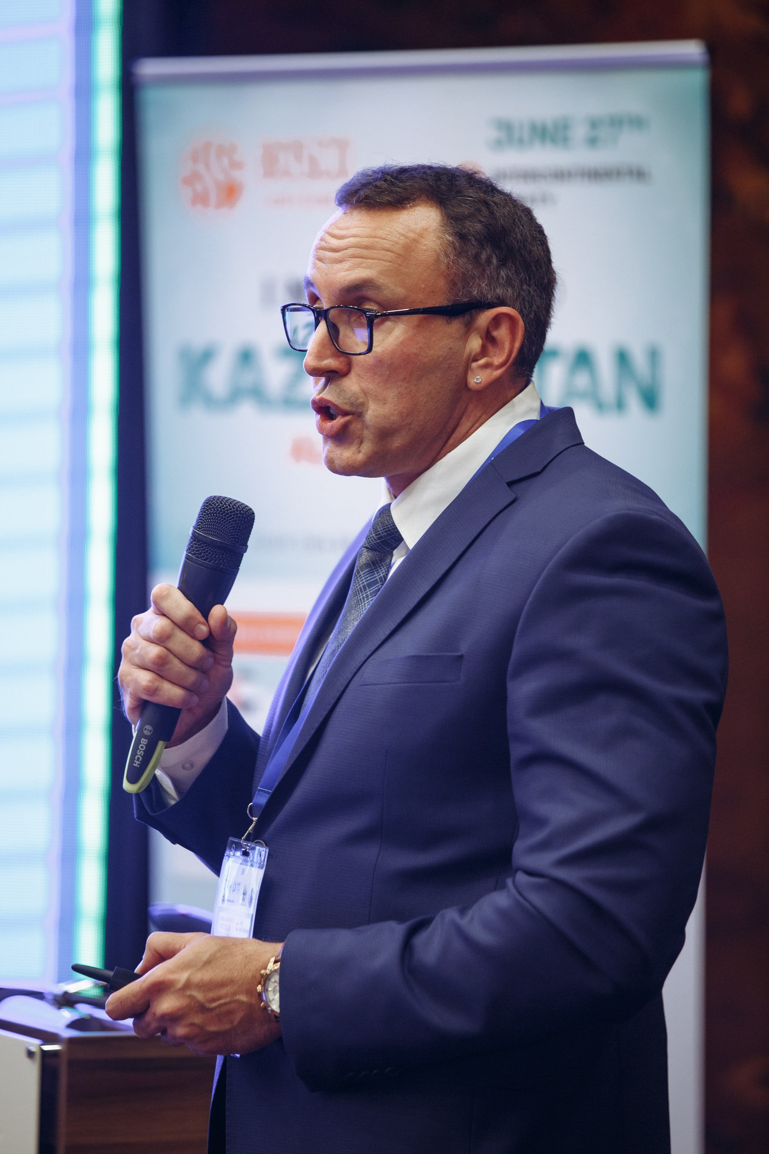 Фоторепортаж Bosco conference. Коммерческий и репортажный фотограф в Алматы — Jora Abramov