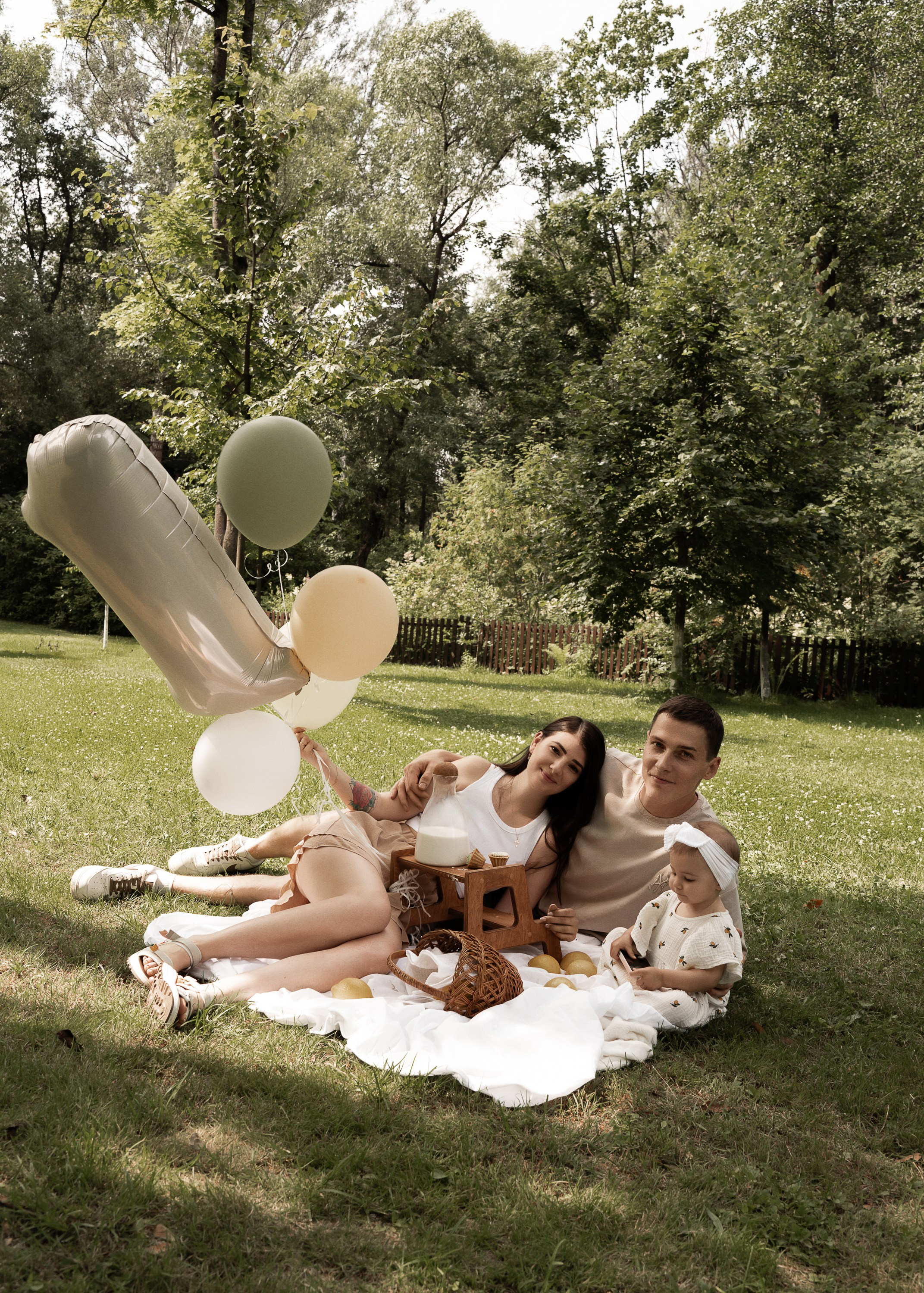 АЛИСА 1 ГОДИК. Женский портрет