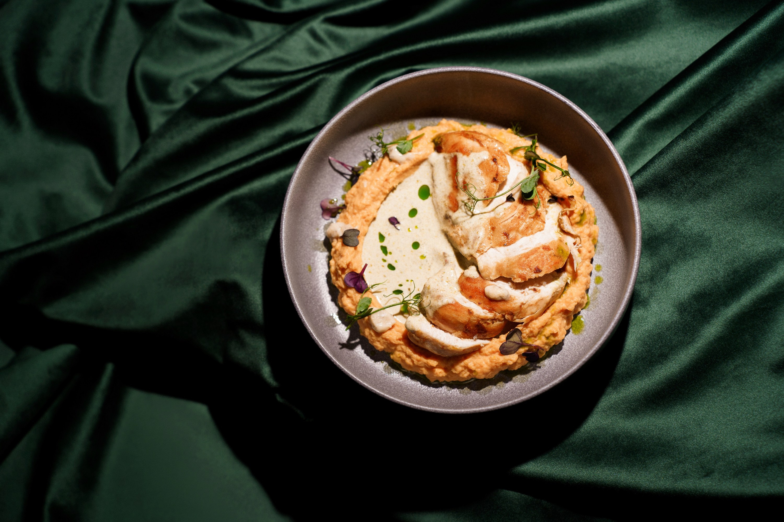 БАРДАК. Женский портрет