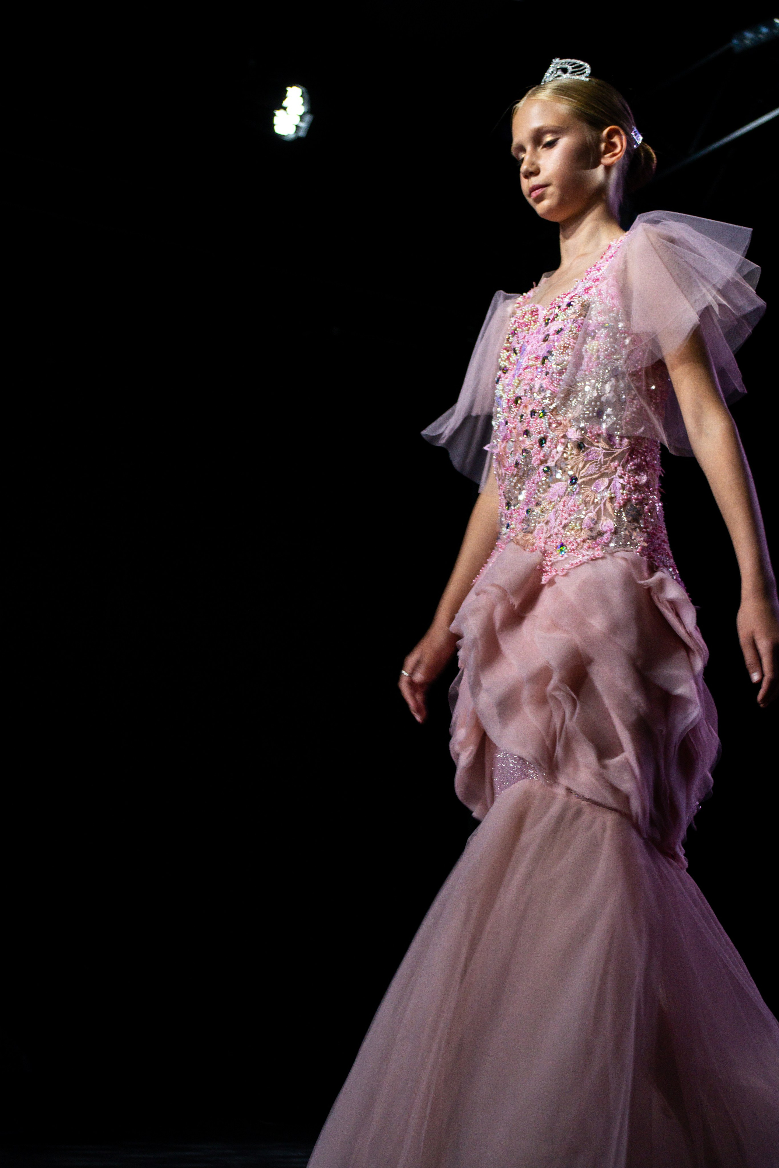 Grand Fashion Day Показ. Victoria Radjevna Репортажный Фотограф — Видеограф Москва • Санкт-Петербург