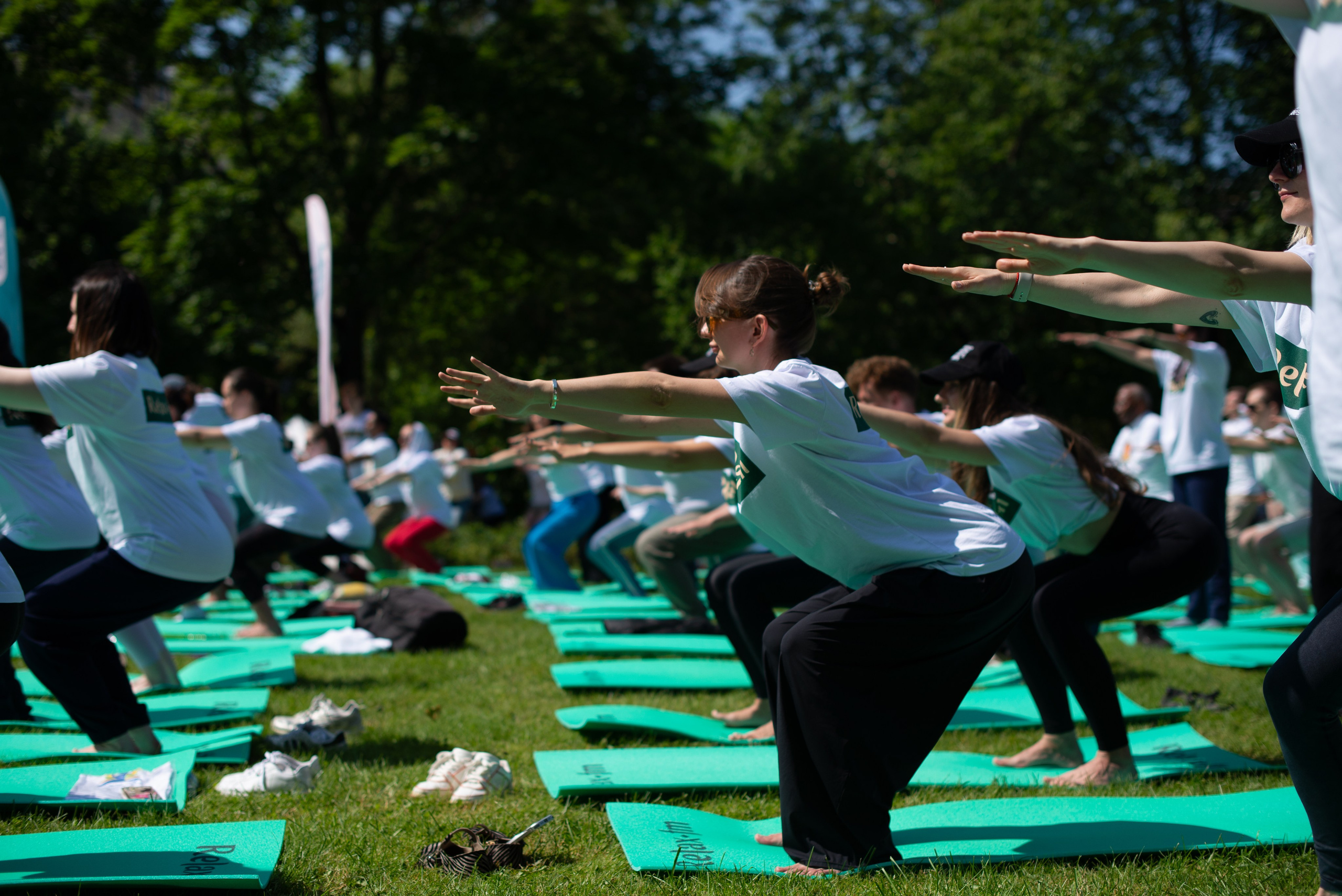 Посмотри День Йоги Санкт- Петербург 2025. Victoria Radjevna Репортажный Фотограф — Видеограф Москва • Санкт-Петербург