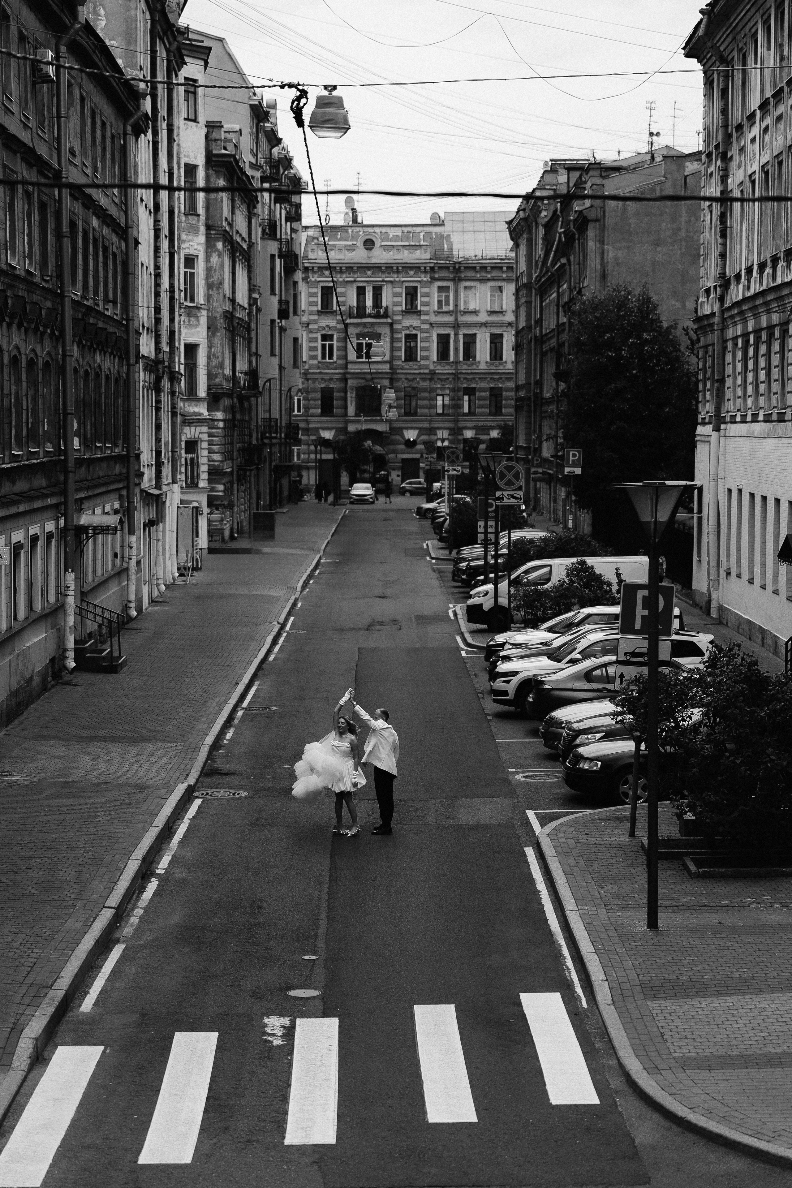 Когда я впервые увидел тебя, этот смех, ты мне напомнила по-моему сразу всех. Свадебный фотограф в Санкт-Петербурге Баженова Алина