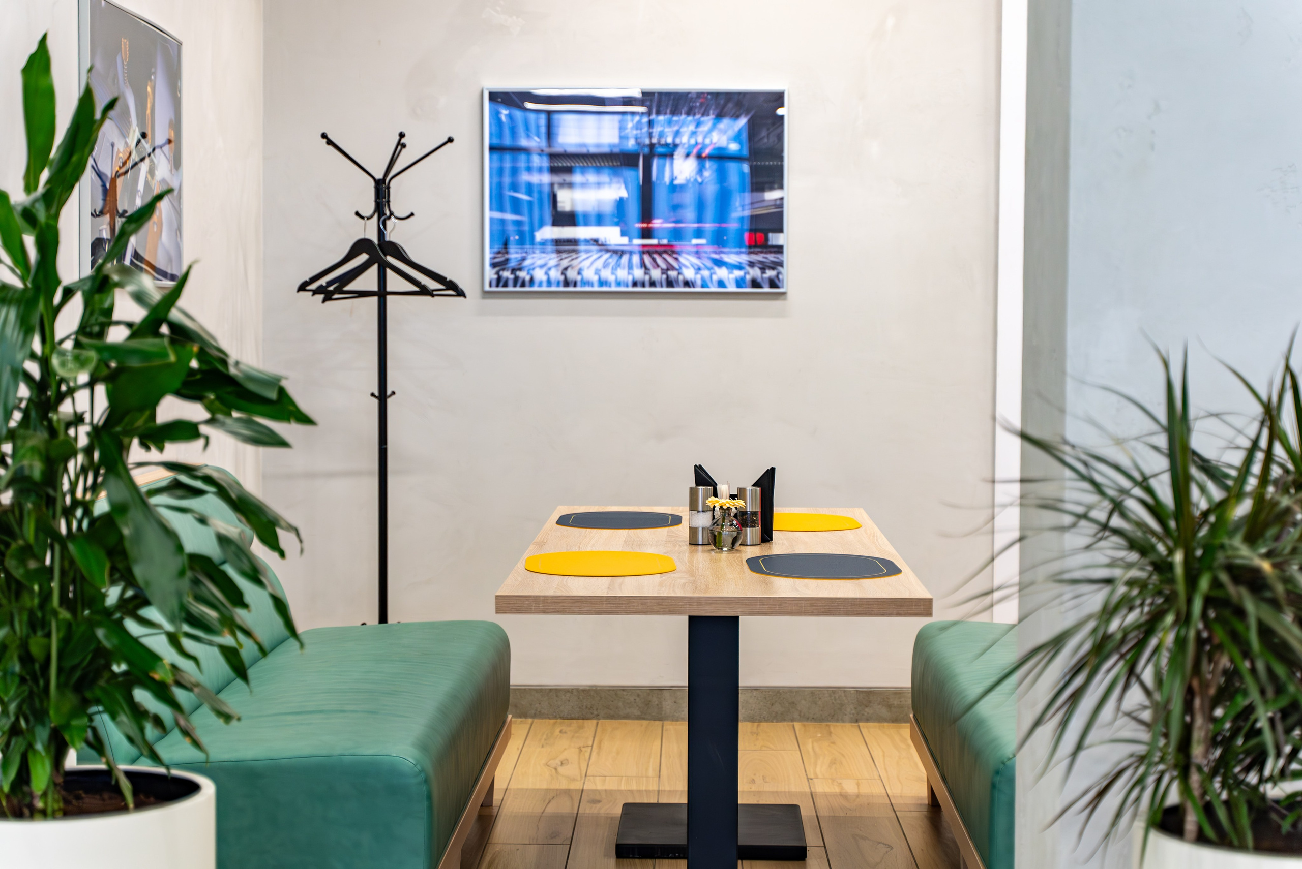 Индустриальный парк — озеленение. KUSTOV PRODUCTION — профессиональная фотосъёмка в Москве