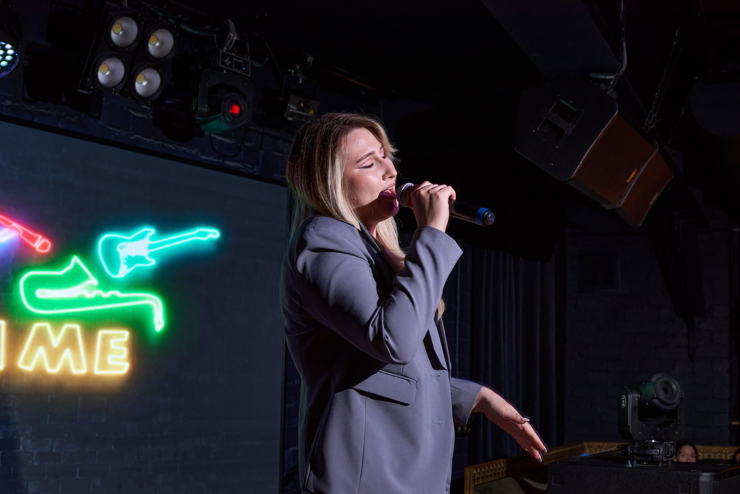 Отчетный концерт студии эстрадного вокала ВРЕМЯ ПЕТЬ. Photographer Bangkok — Pattaya | фотограф Бангкок — Паттайа