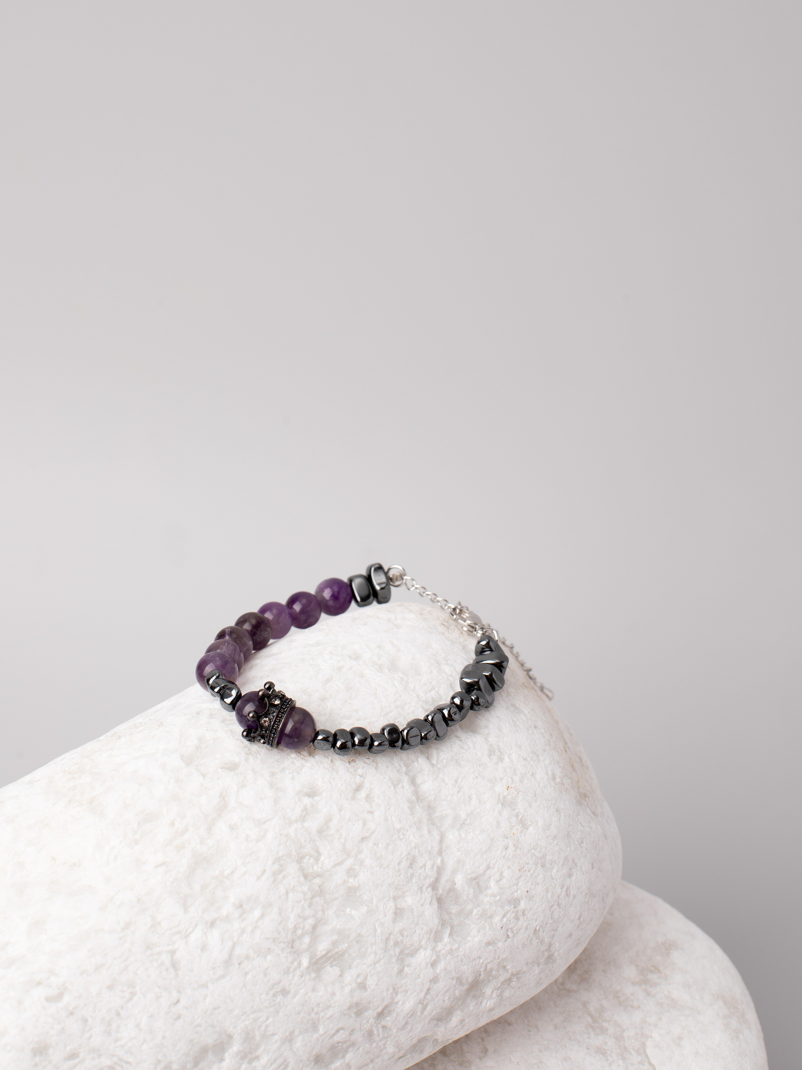 Браслеты ручной работы. Фотостудия предметной и модельной съёмки для маркетплейсов