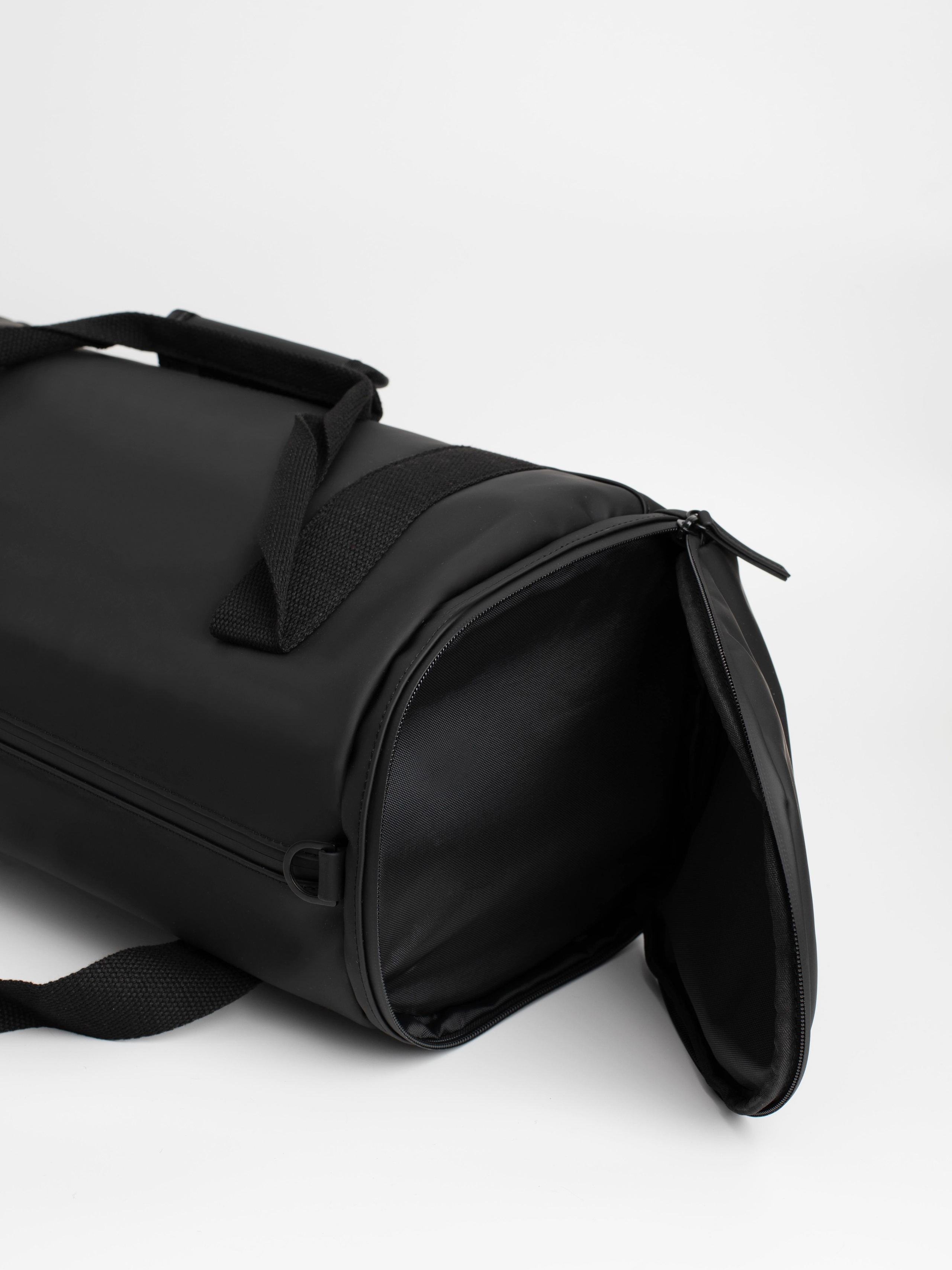 Женские сумки. Фотостудия предметной и модельной съёмки для маркетплейсов