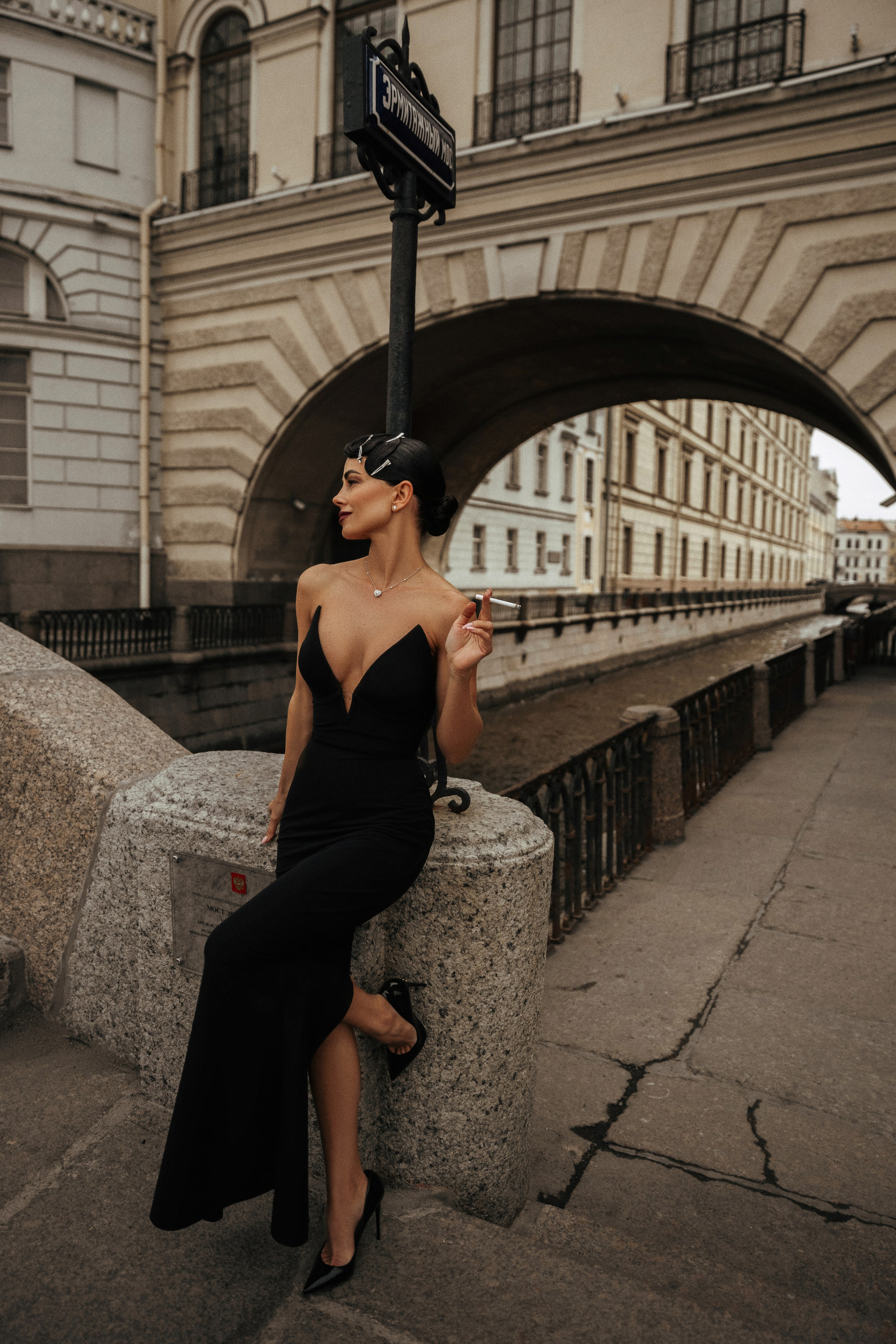 Alexandra | Winter Canal. NatalieDmi — фотосессия беременности, семейный фотограф, портрет