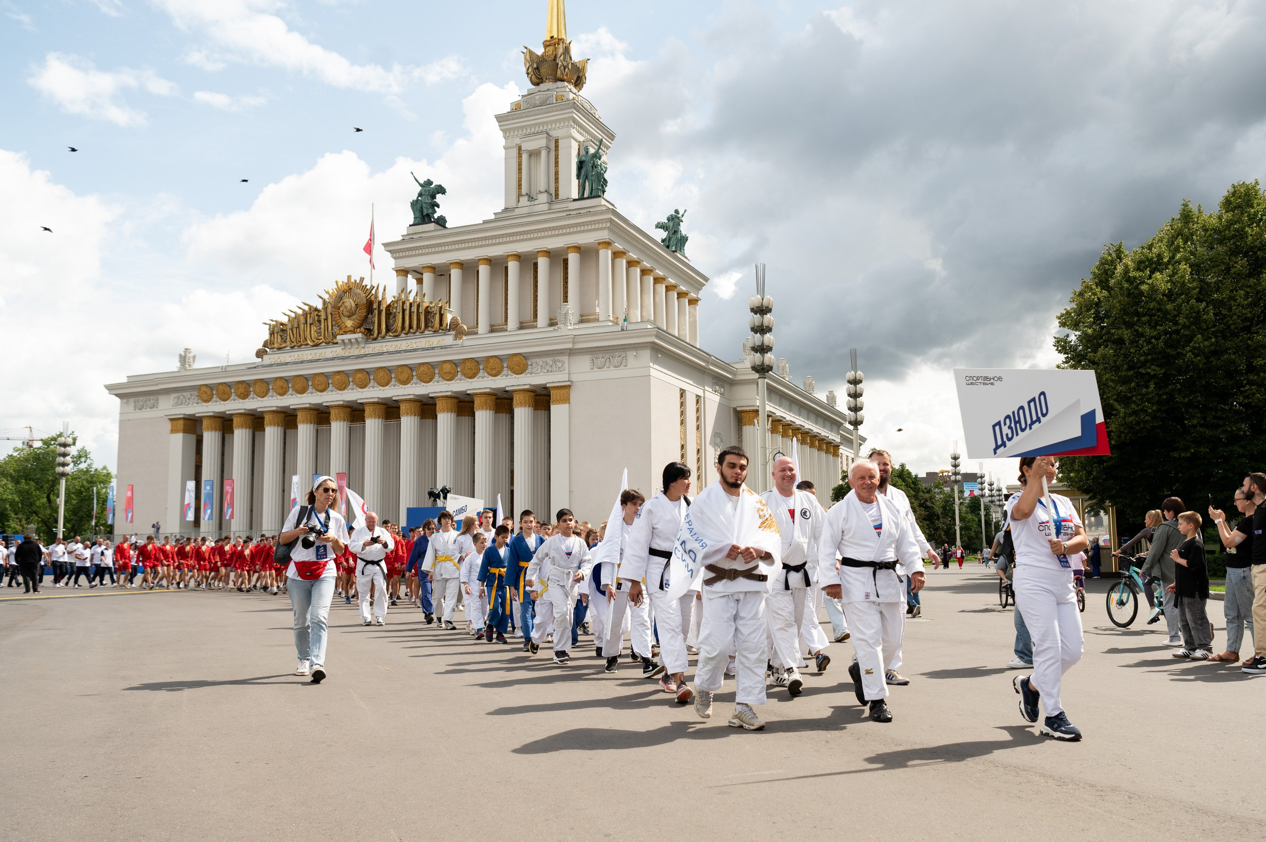 Спортивное шествие посвященное Дню физкультурника!. Детский и семейный фотограф г. Москва Оксана Катаджи