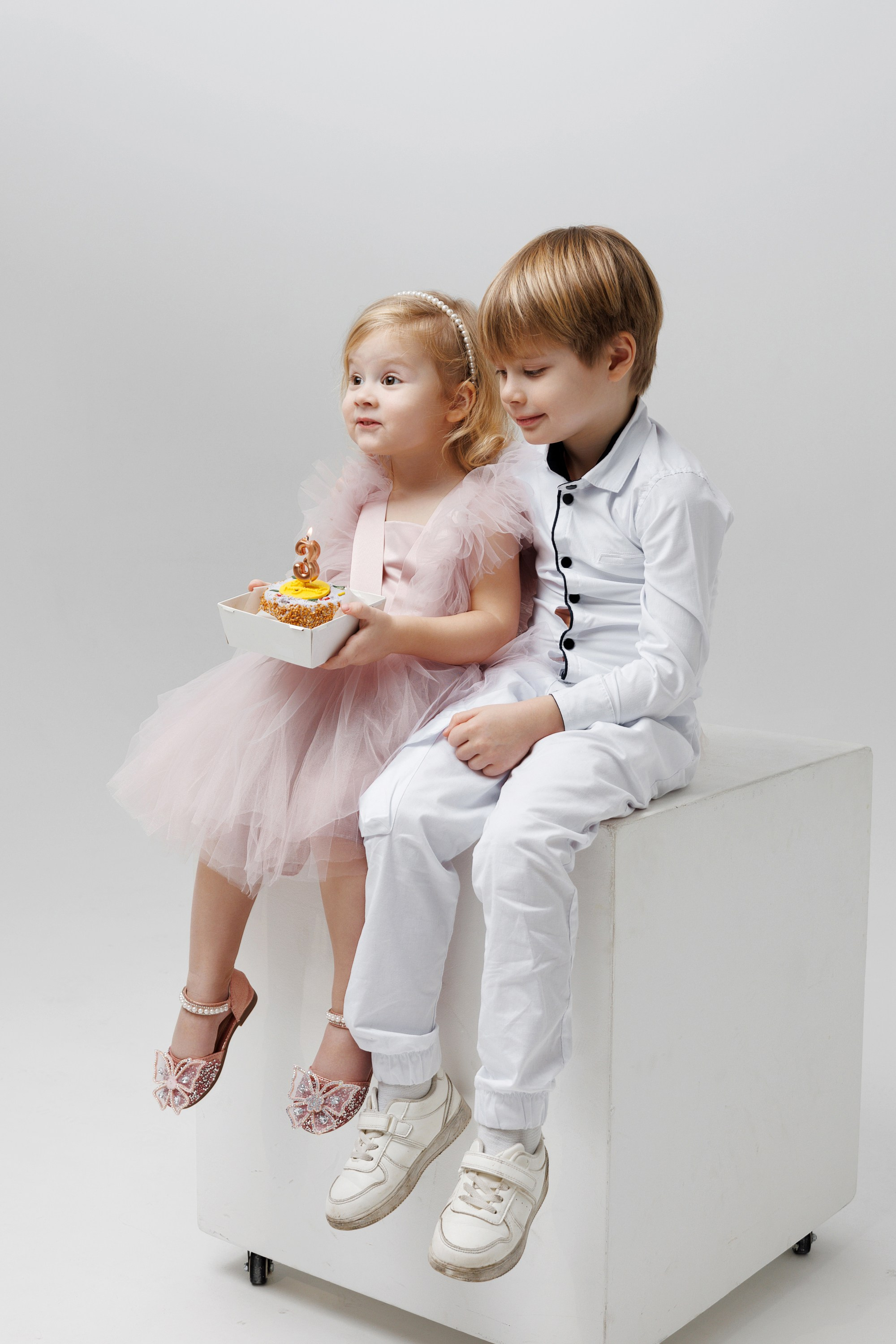 Съемка Дня Рождения Алисы в фотостудии CROSS-STUDIO зал IDEAL. Свадебный и семейный фотограф в Москве и МО Елена Агапова