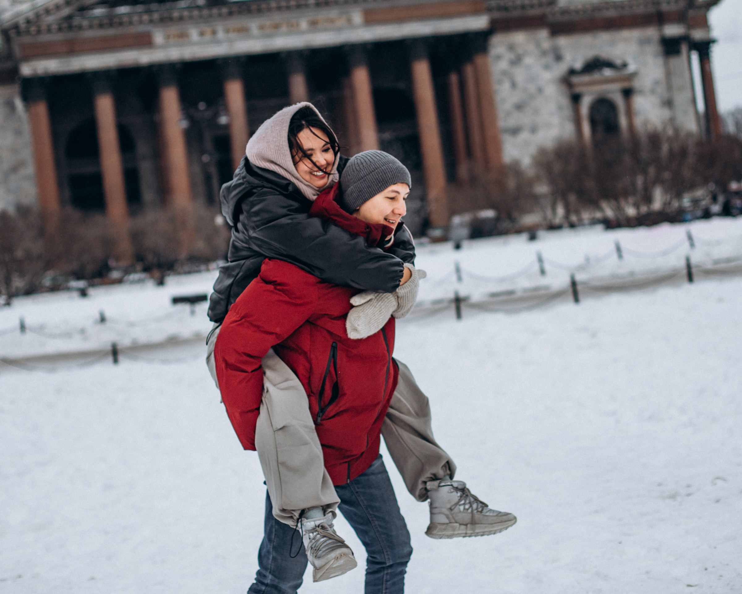 Даниил и Наркес в декабре. Фотопрогулка в Петербурге. Индивидуальный и семейный фотограф в Санкт-Петербурге