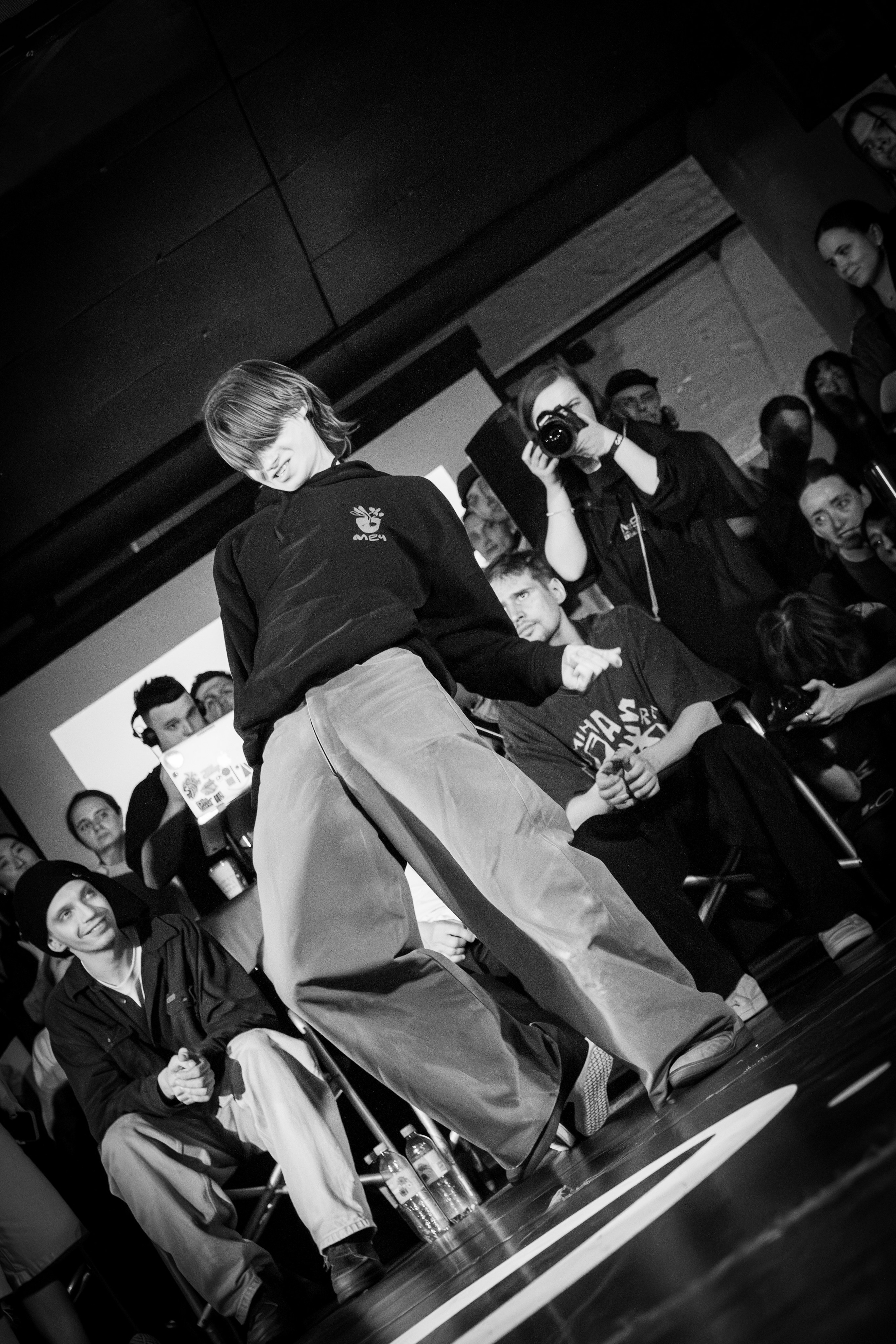 ODD BATTLE 04/05 (@youlovebu). Соня бу тебя сфоткала