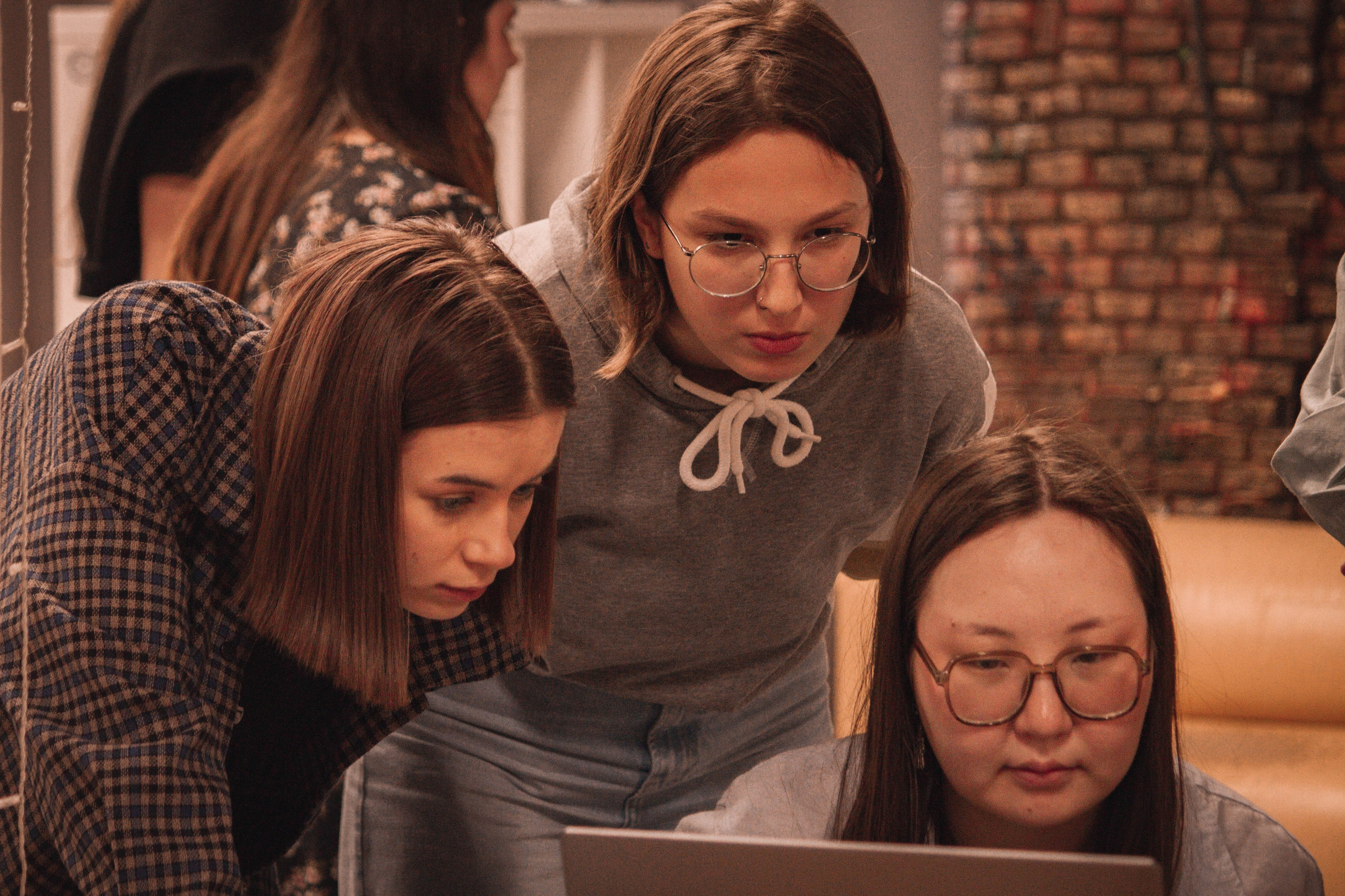 ЖЕНСКИЙ ГЕЙМДЖЕМ — Творческий сбор разработчиц. Создадим шедевр? Виталина и её фотоискусство