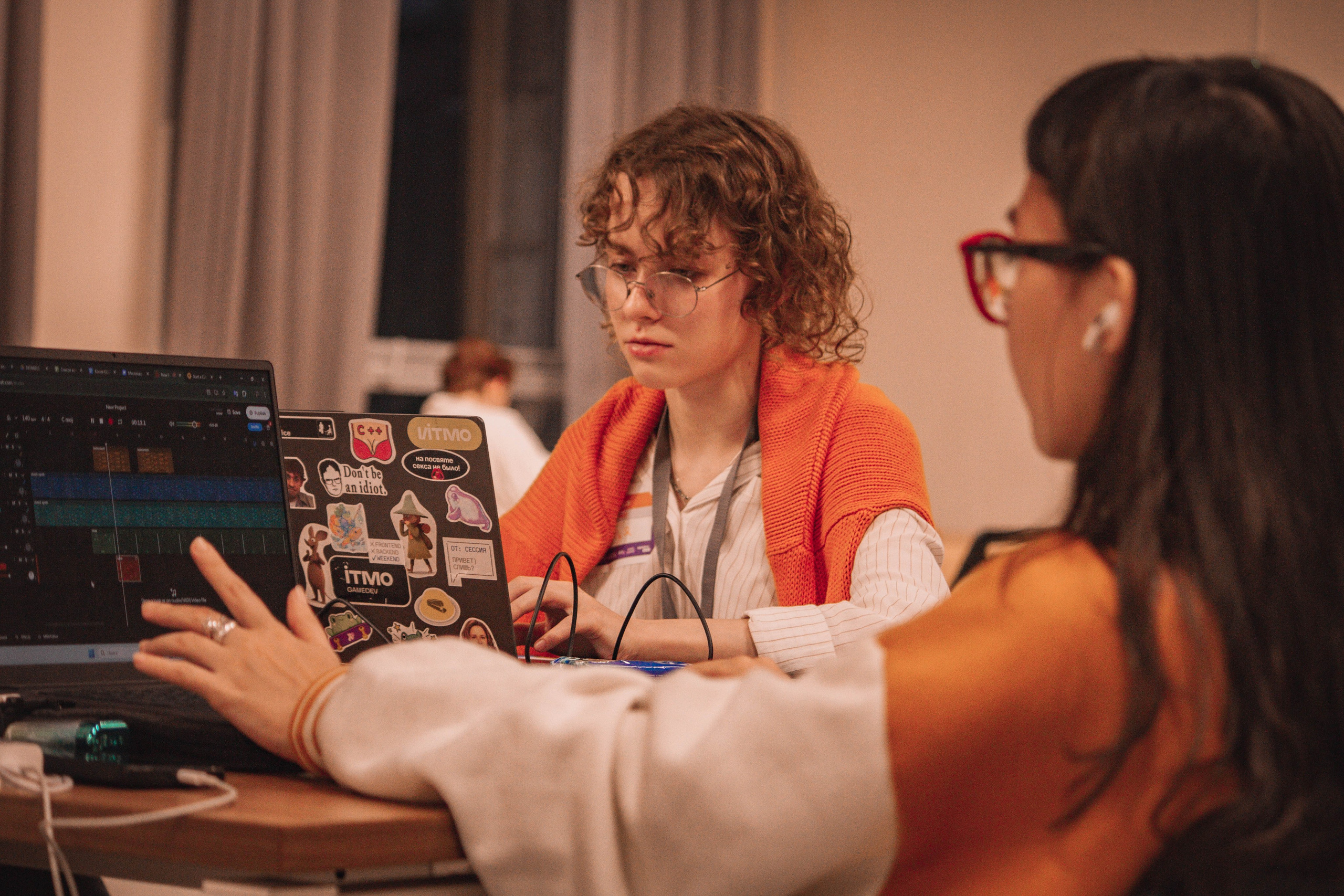 ЖЕНСКИЙ ГЕЙМДЖЕМ — Творческий сбор разработчиц. Создадим шедевр? Виталина и её фотоискусство