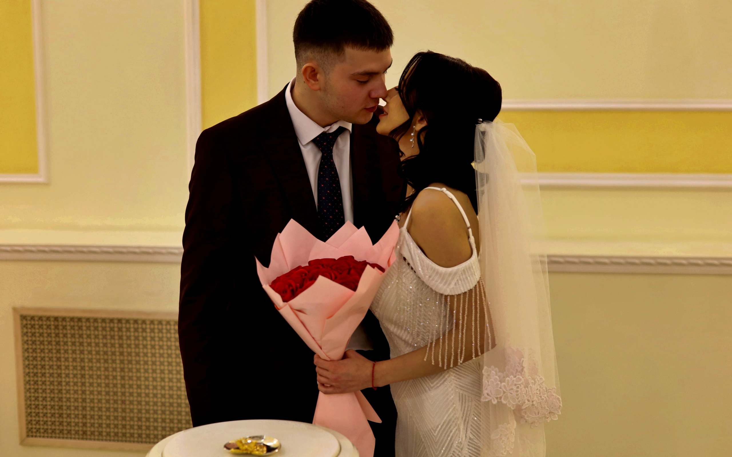 Свадебная Love story-фотосессия молодоженов. Юлия Егорова | Фотограф Королёв, Москва, МО • Портреты • Свадьбы • Street • Love Story