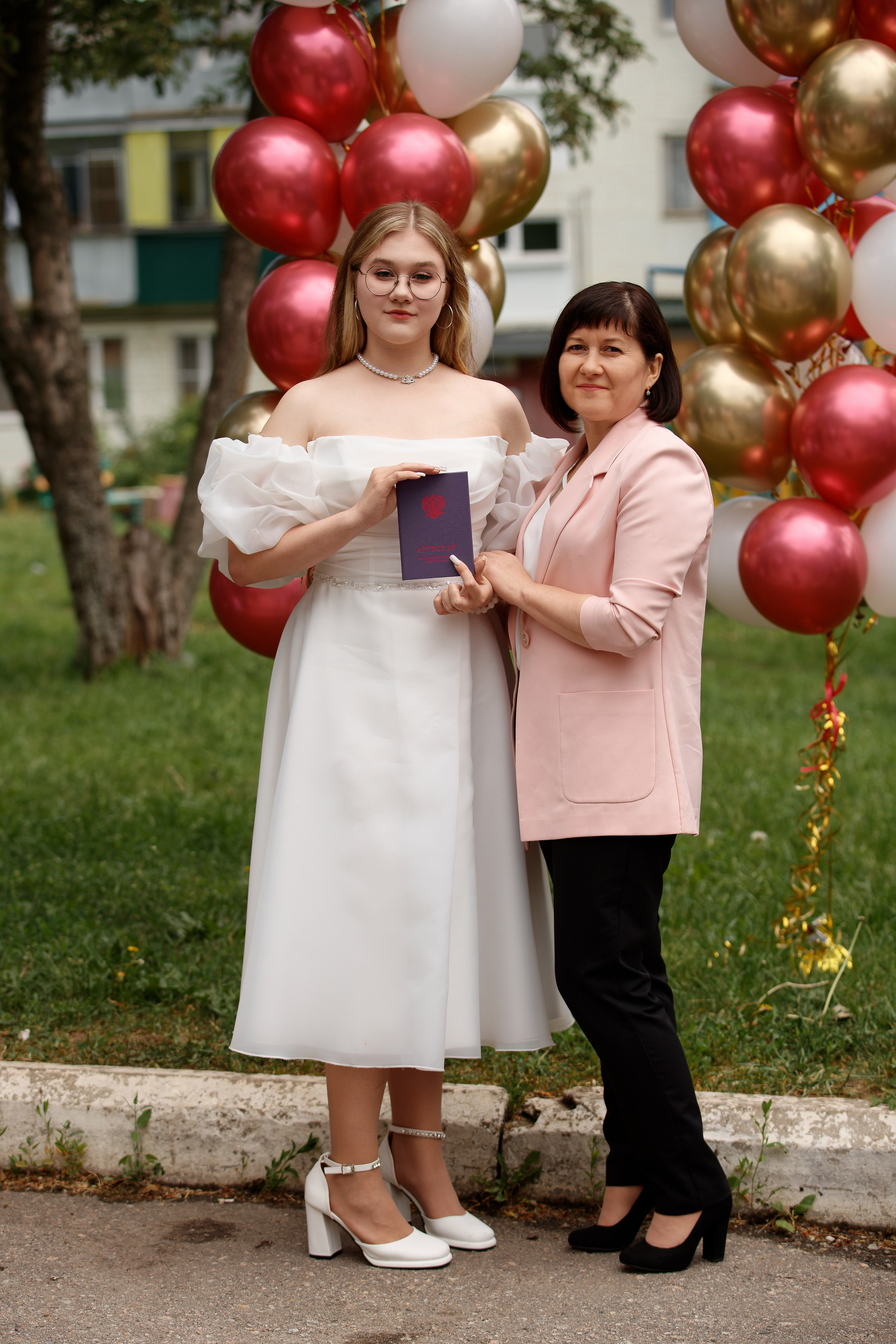 Вручение аттестатов Школа № 57. Семейный фотограф — Макс Белогрудов